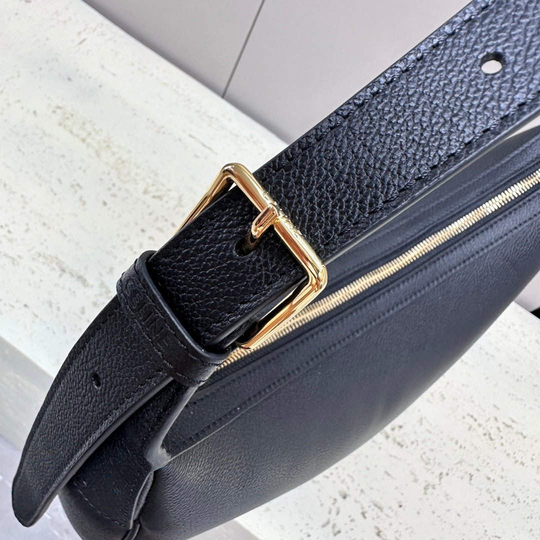 MEDIUM 30 HELOÏSE BAG CUIR TRIOMPHE IN BLACK SUPPLE CALFSKIN mysite