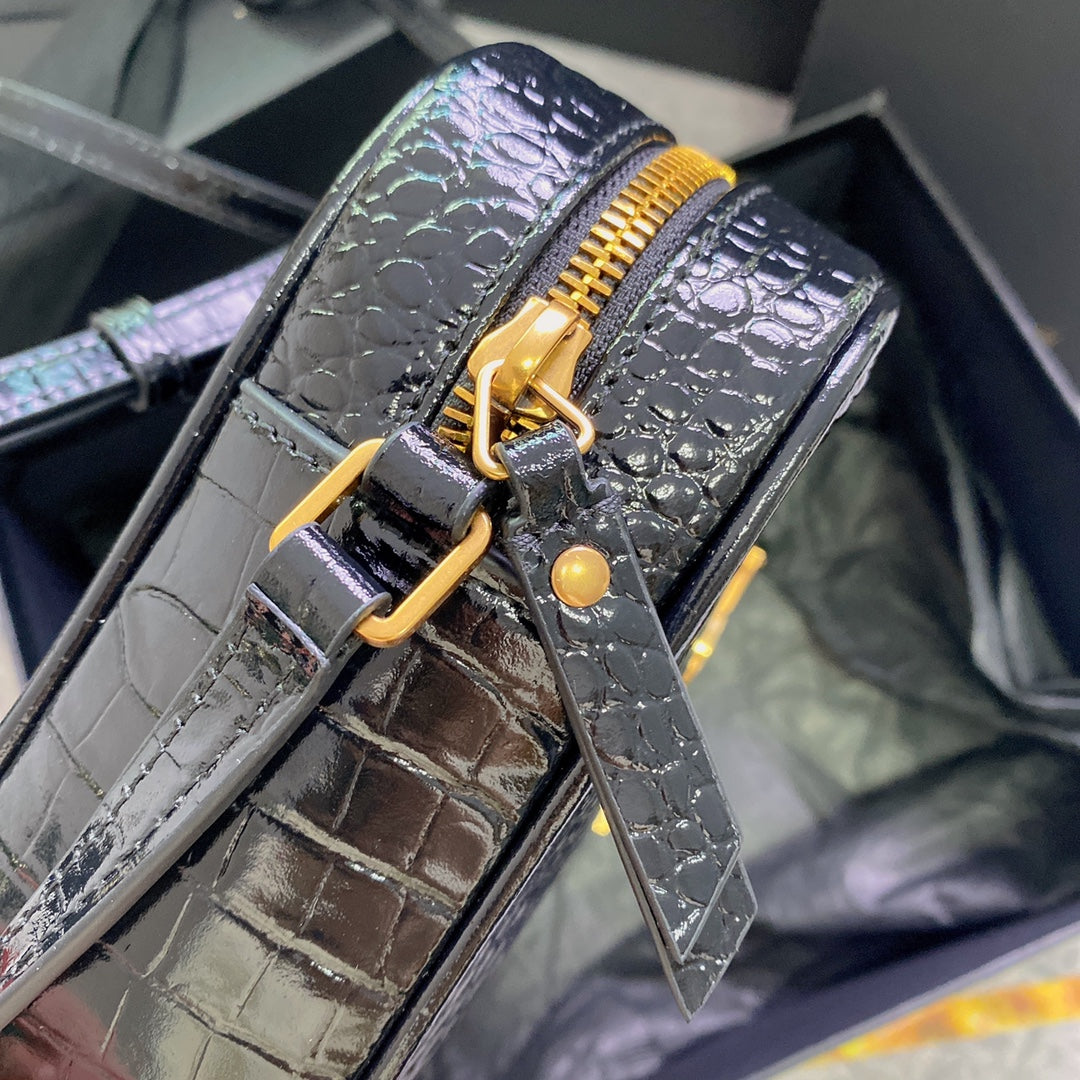 LOU CAMERA BAG 23 IN BLACK CROCODILE PATTERN CALFSKIN GOLD LOGO mysite