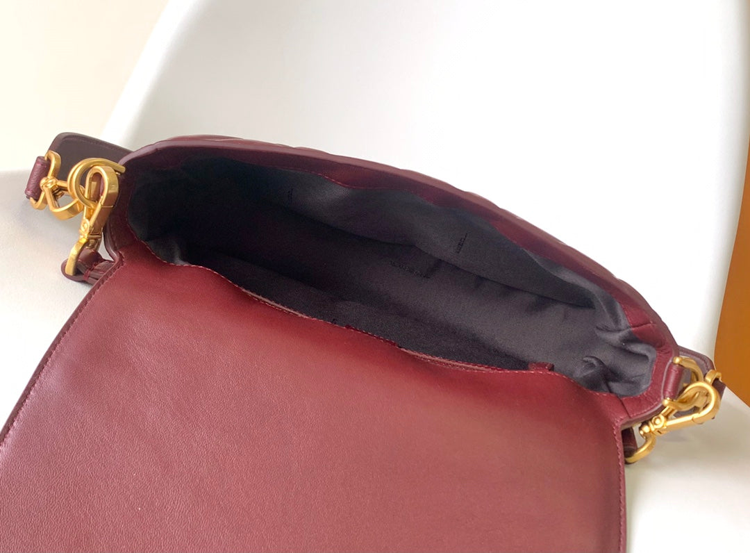 Fend Baguette 27 Bag With FF Motif Burgundy Leather Ghw mysite