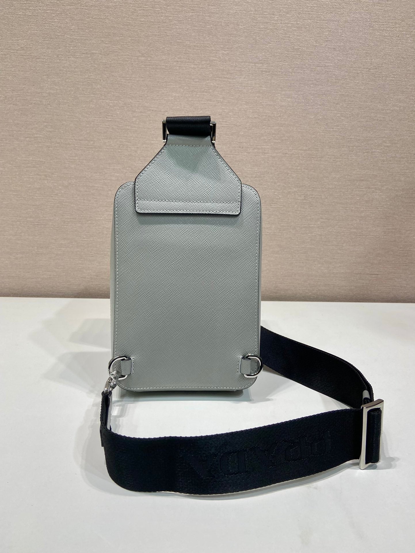 CHEST BAG 20 IN ECHO GRAY SAFFIANO LEATHER mysite