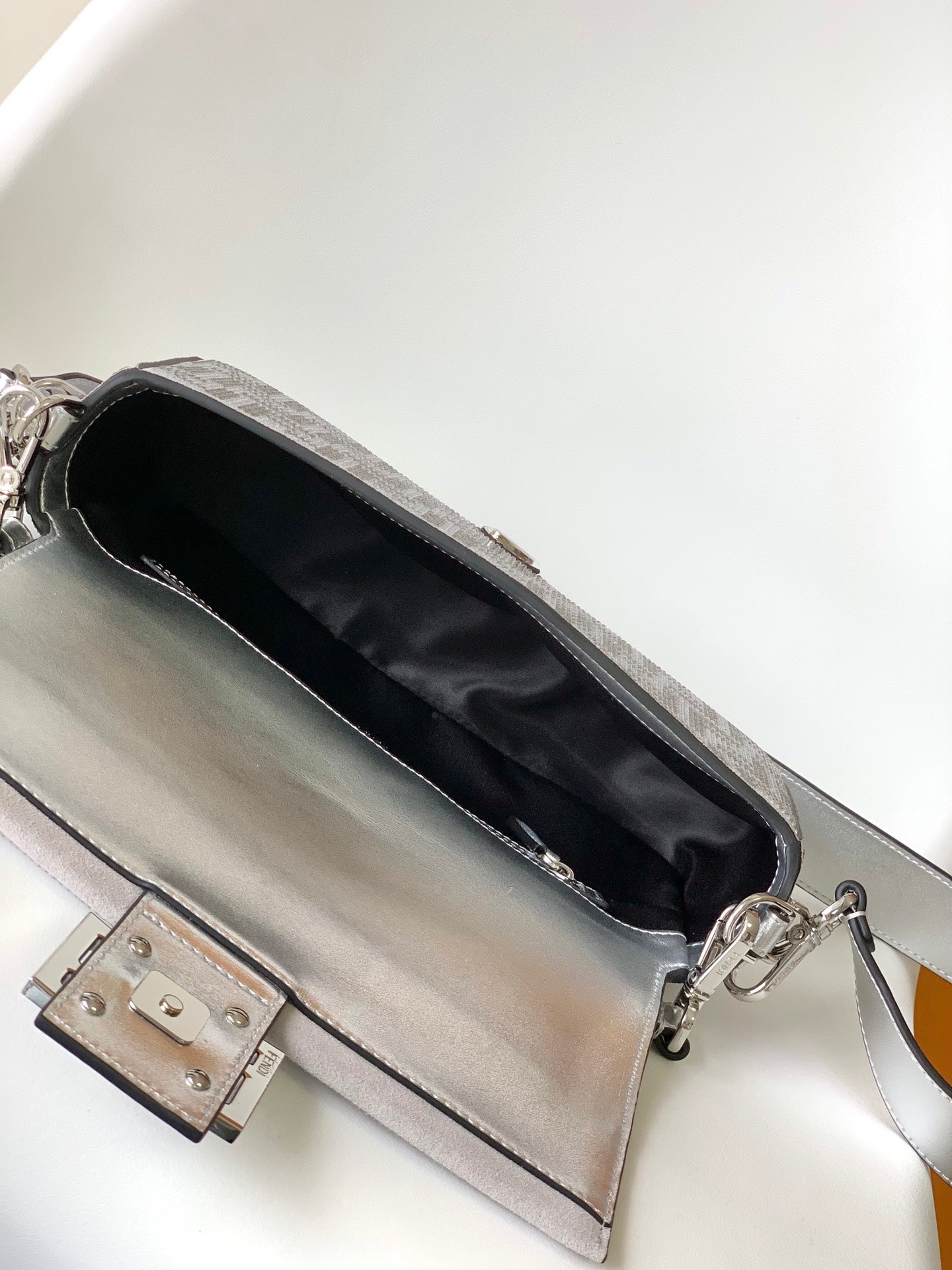 Fend Baguette 27 Bag Silver Leather with Crystal FF Motif Shw mysite