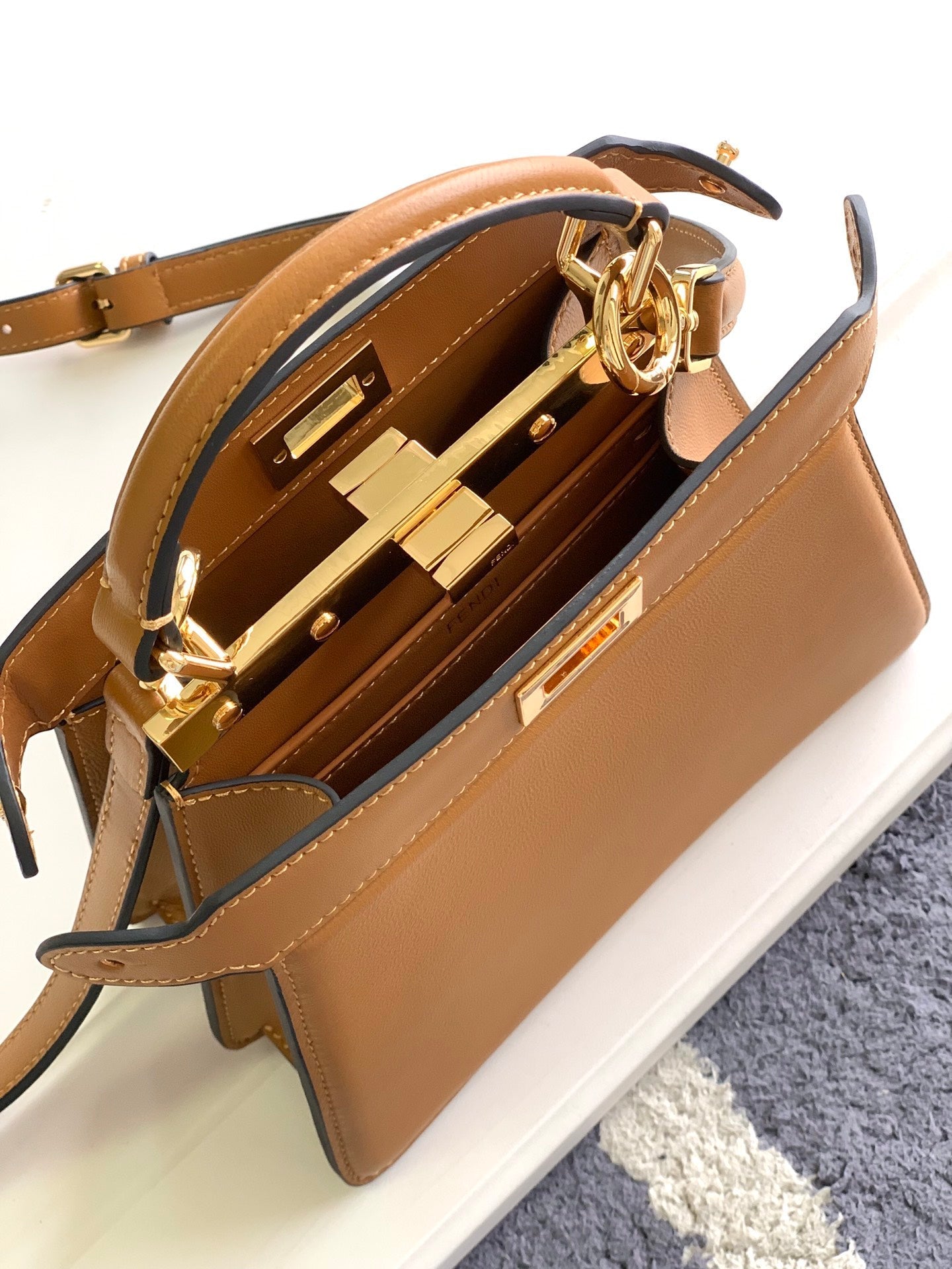 Peekaboo ISeeU Petite 20 Bag Tan Lambskin Ghw mysite