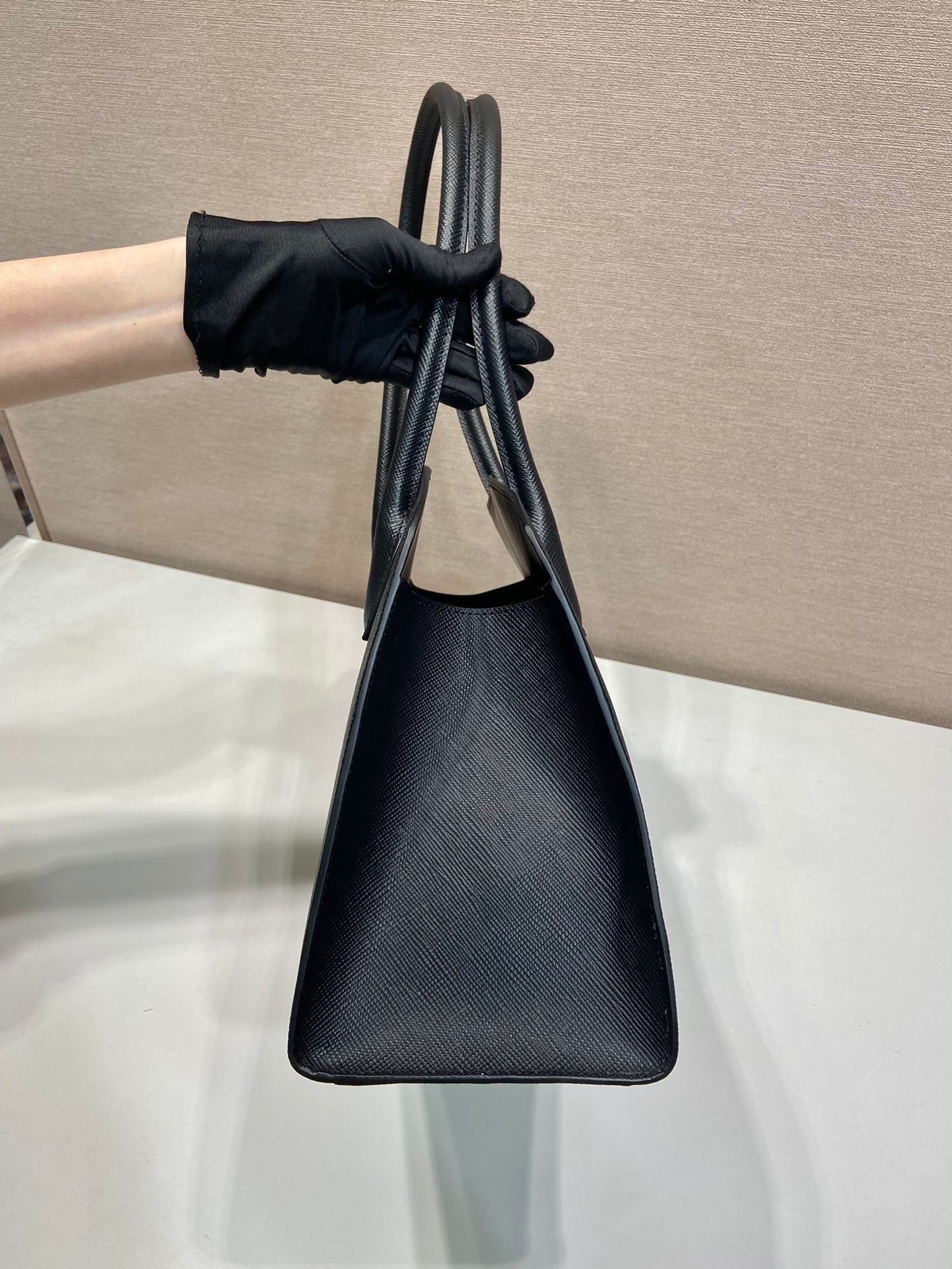 SHOPPING BAG 36 IN BLACK SAFFIANO LEATHER mysite