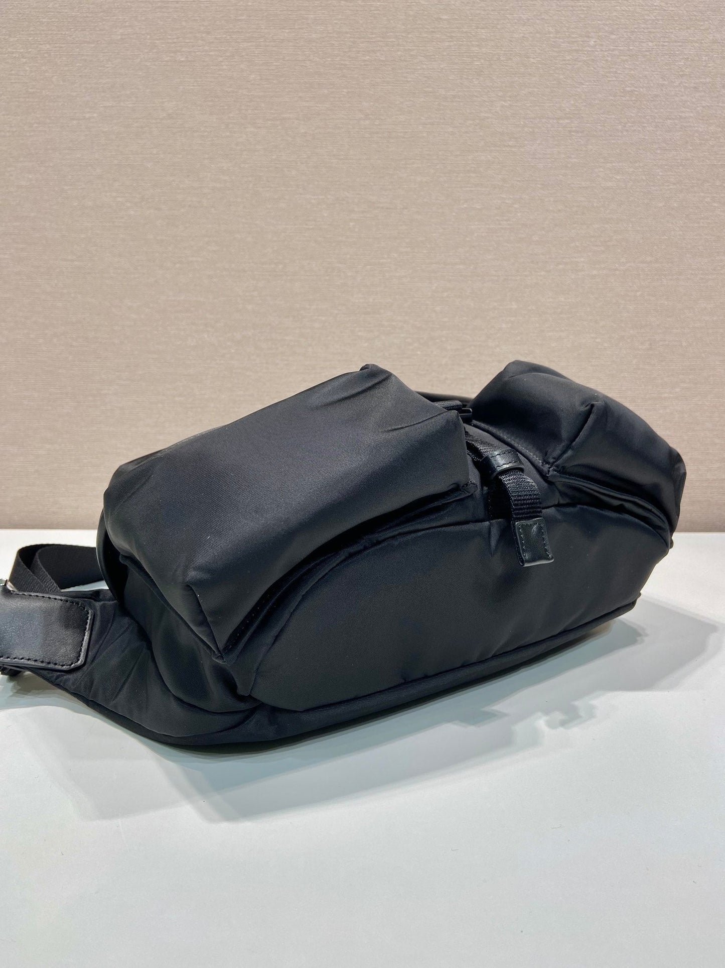 BELT BAG 27 IN BLACK RE-NYLON mysite