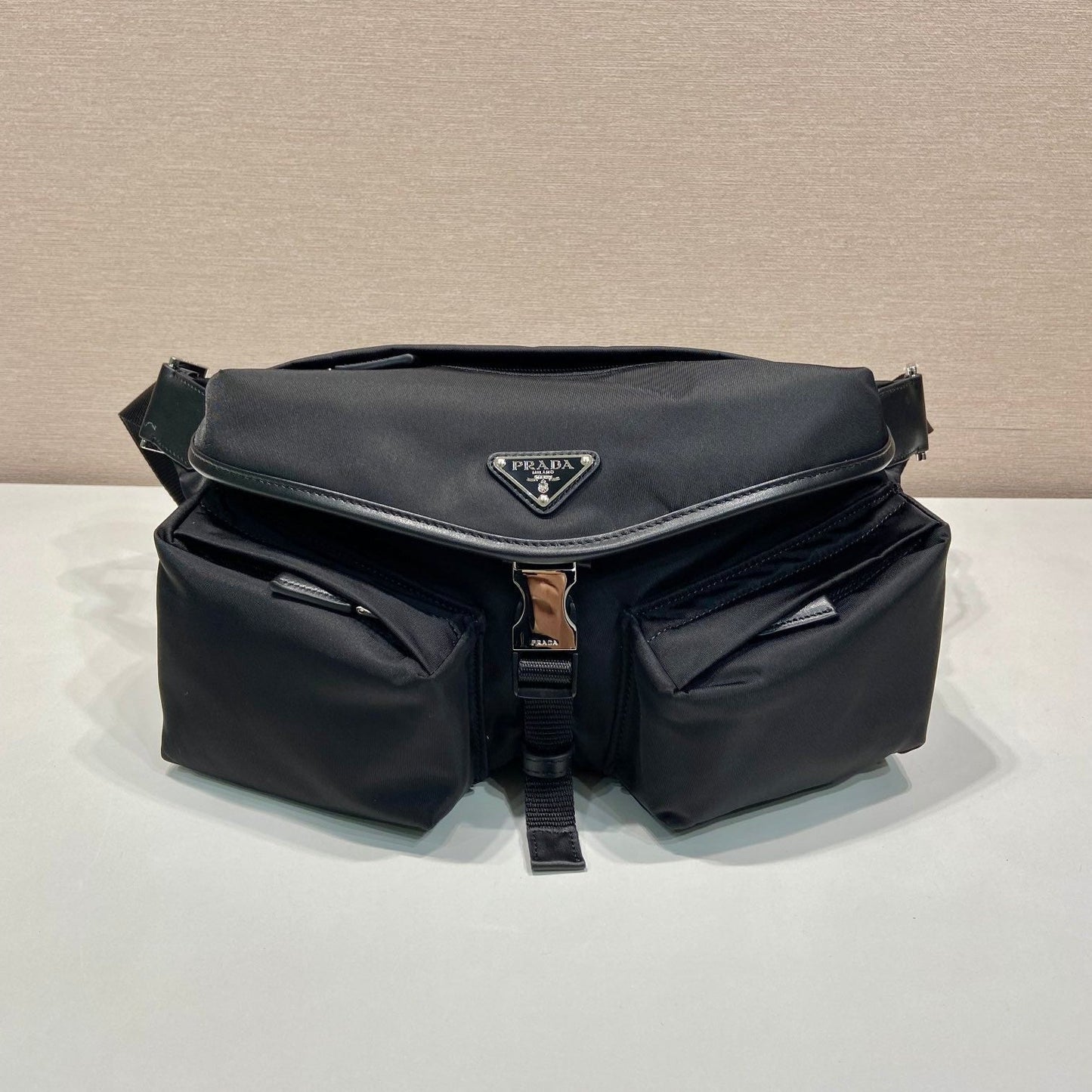 BELT BAG 27 IN BLACK RE-NYLON mysite