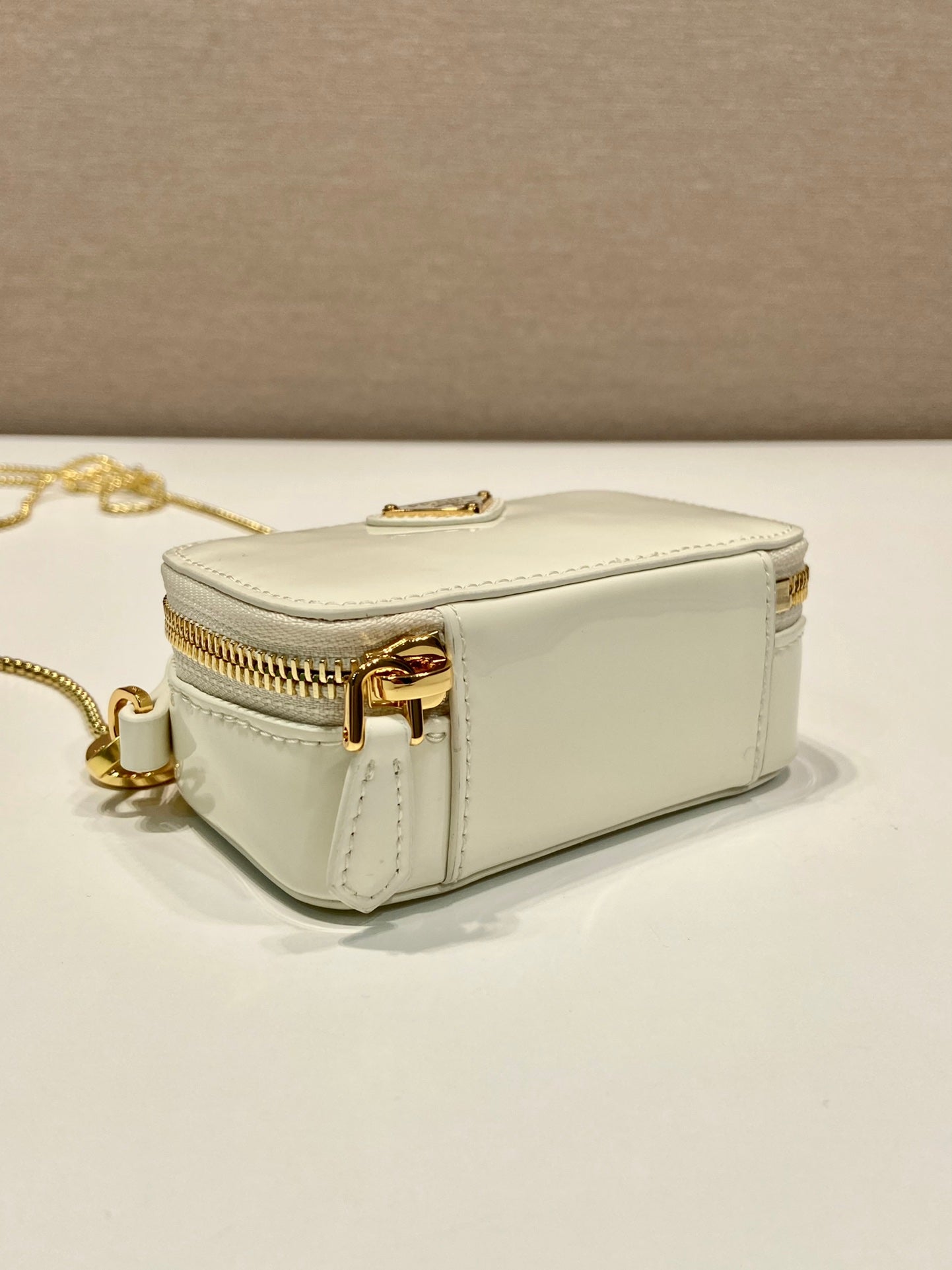MINI HAND BAG 11 WITH GOLD STRAP IN WHITE PATENT CALFSKIN mysite