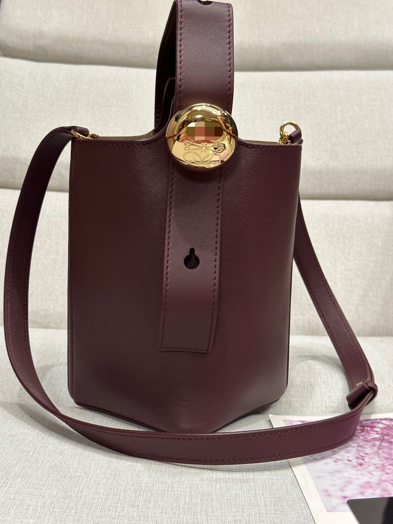 LOE MINI 19 PEBBLE BUCKET IN DARK BURGUNDY MELLOW CALFSKIN mysite