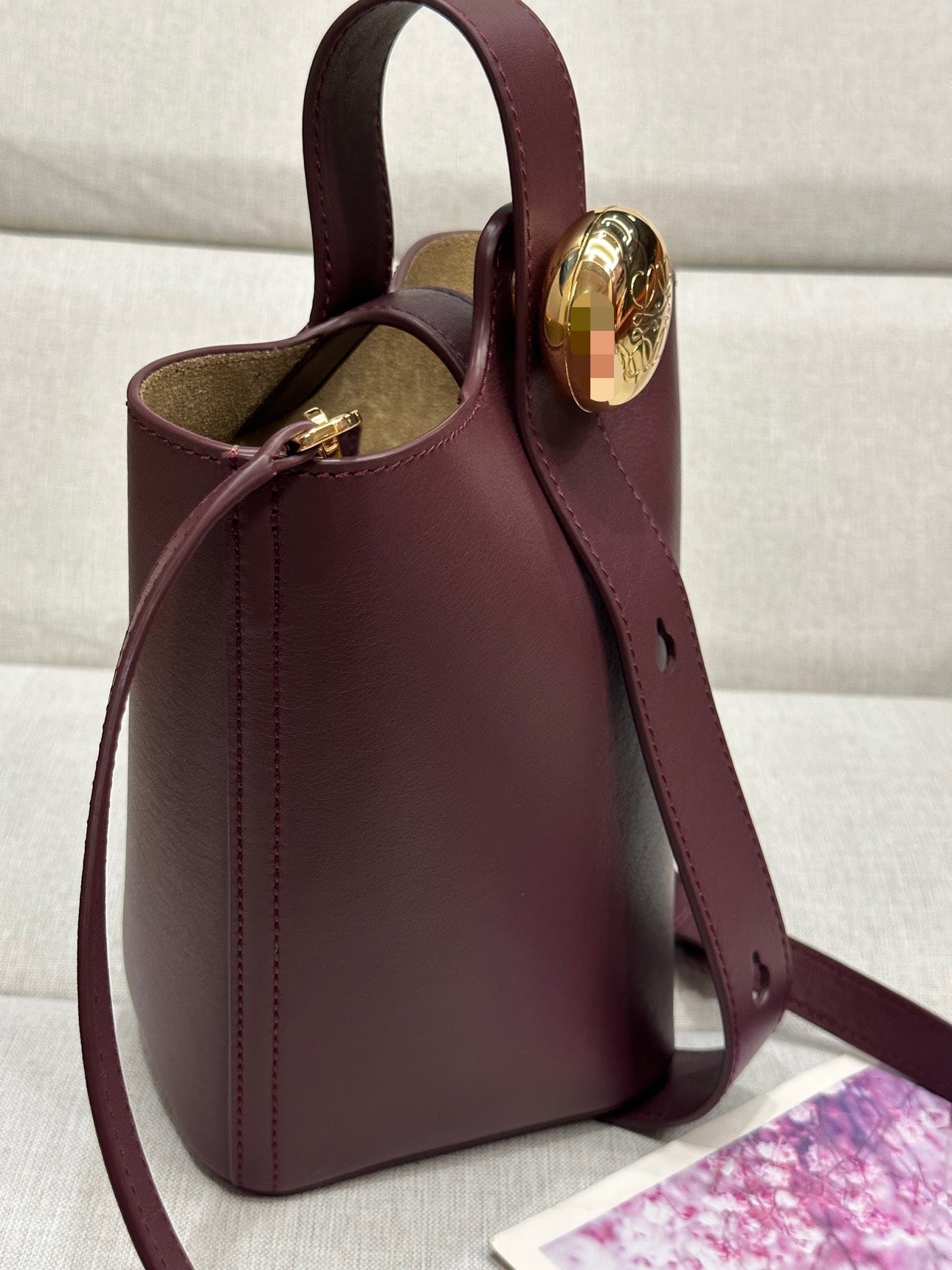 LOE MINI 19 PEBBLE BUCKET IN DARK BURGUNDY MELLOW CALFSKIN mysite