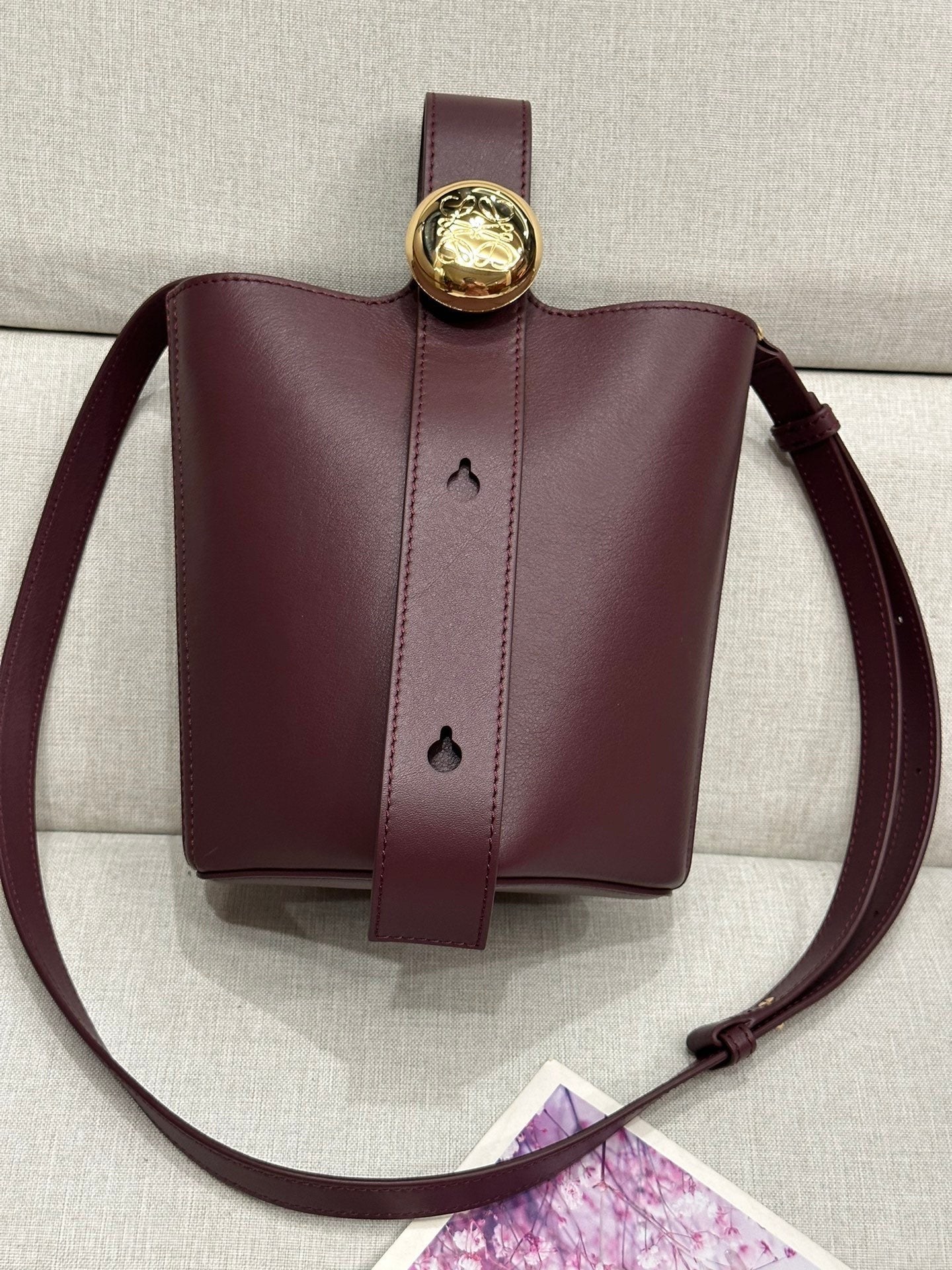 LOE MINI 19 PEBBLE BUCKET IN DARK BURGUNDY MELLOW CALFSKIN mysite