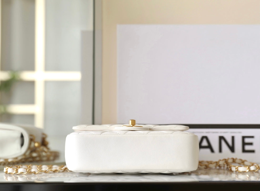 cc 24p mini flap bag 17cm white lambskin pearl chain mysite