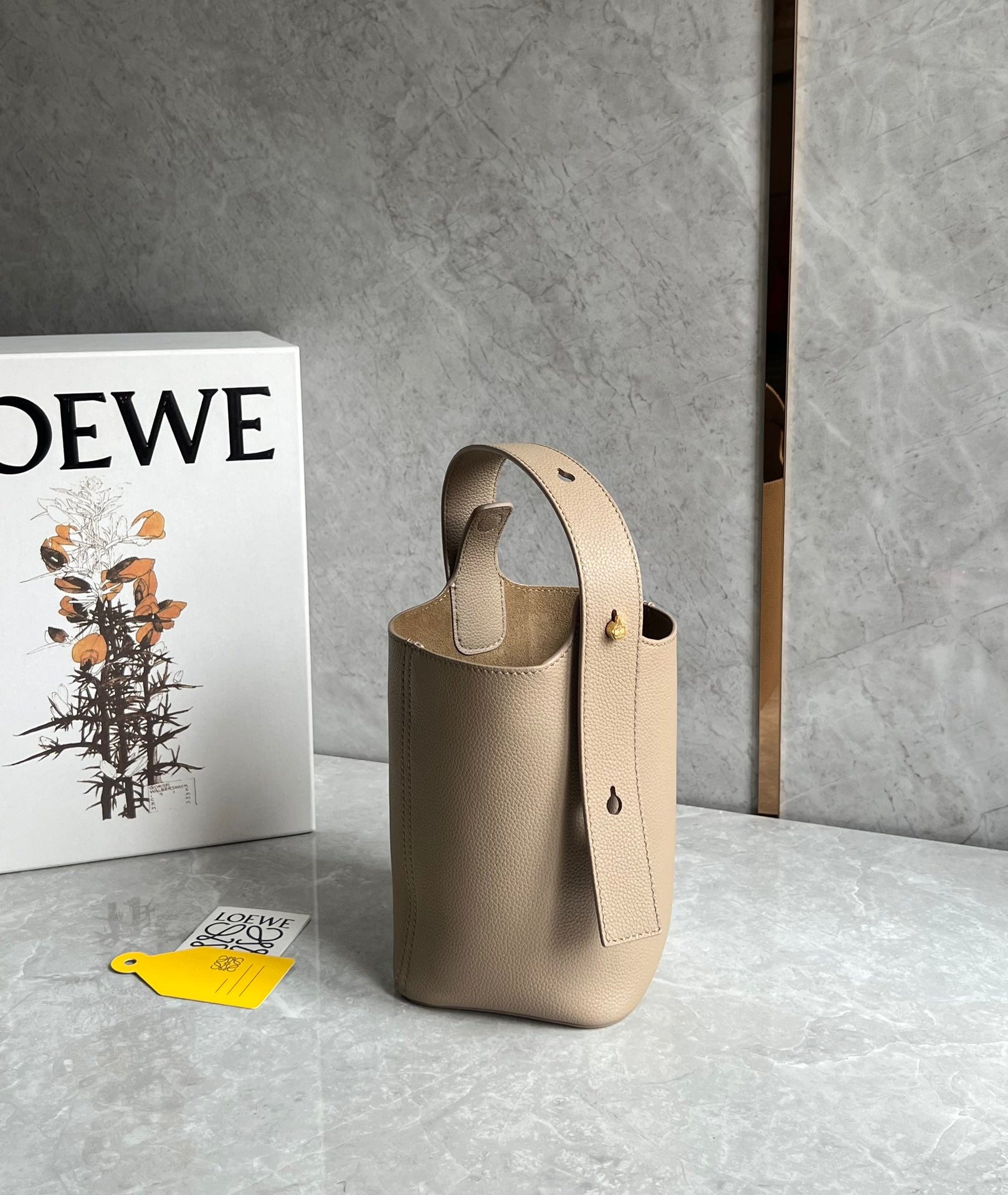 LOE MINI 19 PEBBLE BUCKET IN CAMEL BROWN MELLOW CALFSKIN mysite