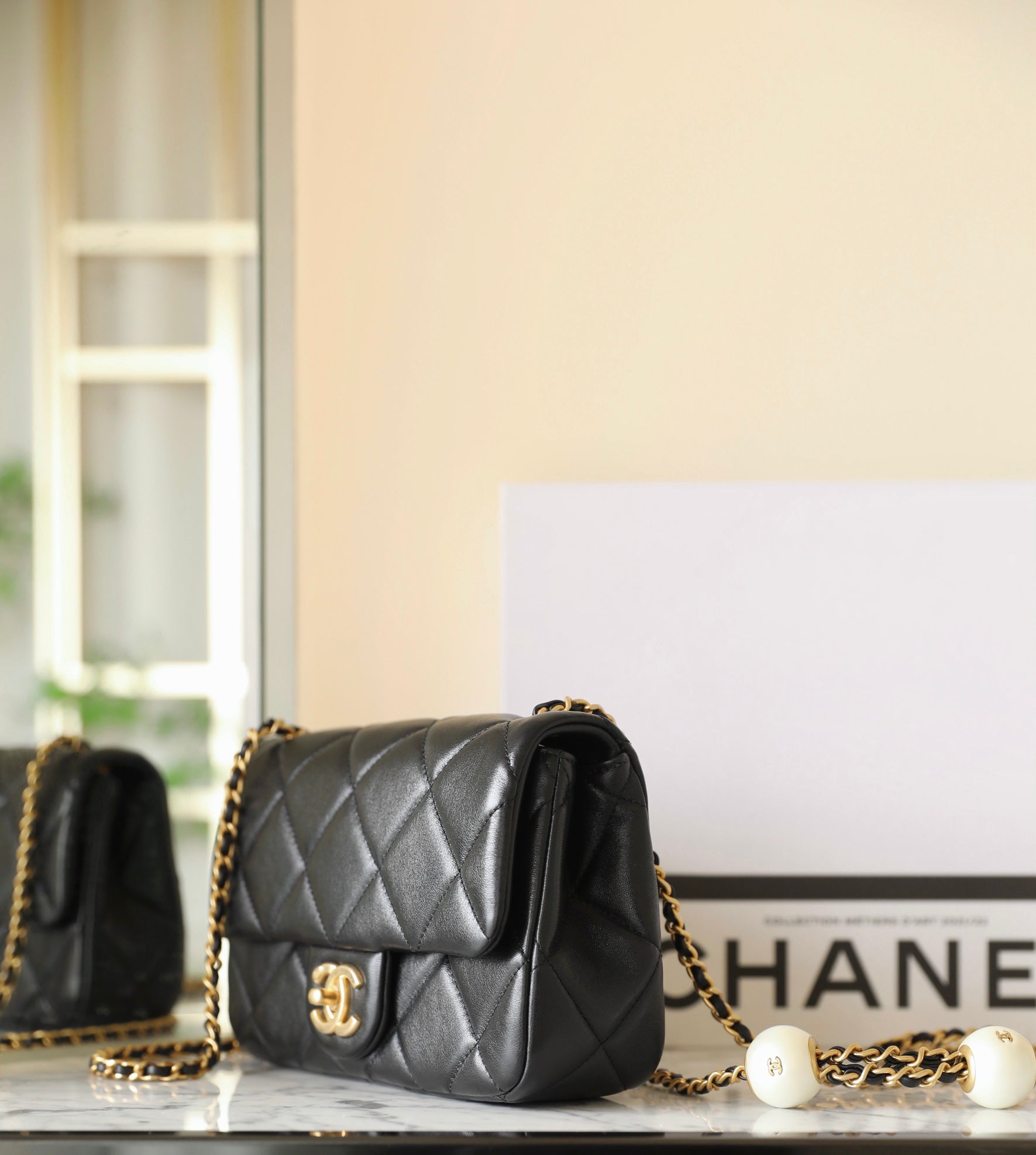 cc 24s mini flap bag 20cm black lambskin pearl ball mysite