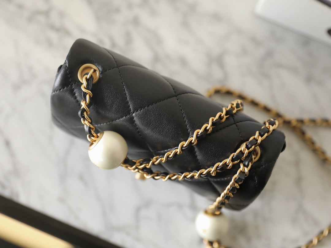 cc 24s mini flap bag 17cm black lambskin pearl ball mysite