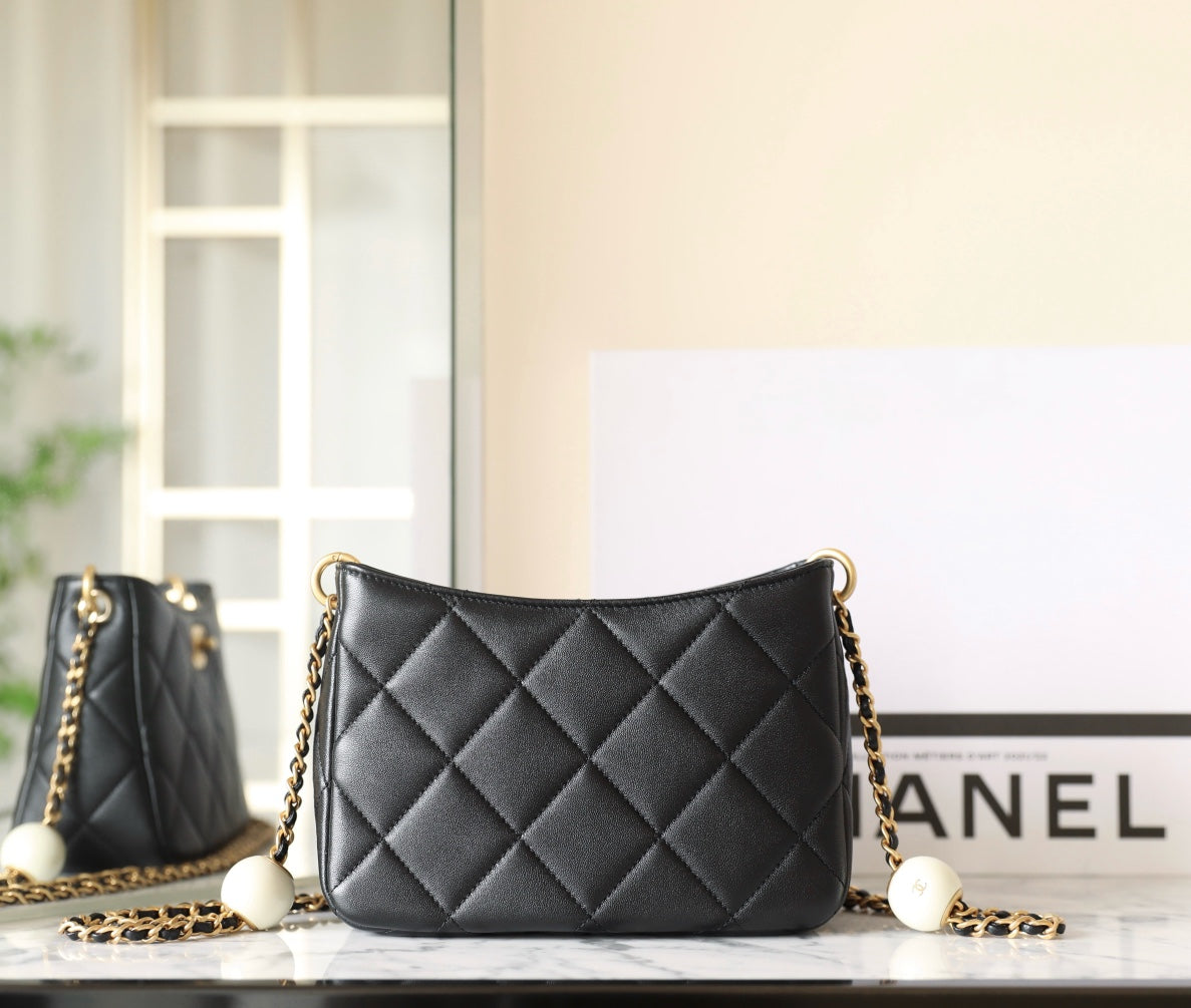 cc 24s hobo bag 19cm black lambskin pearl ball mysite