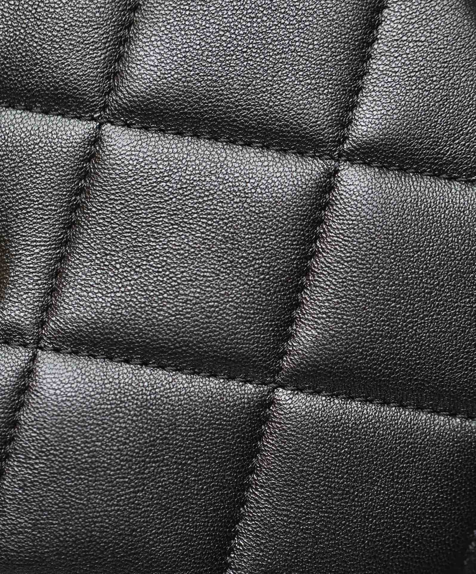 cc 24s hobo bag 19cm black lambskin pearl ball mysite