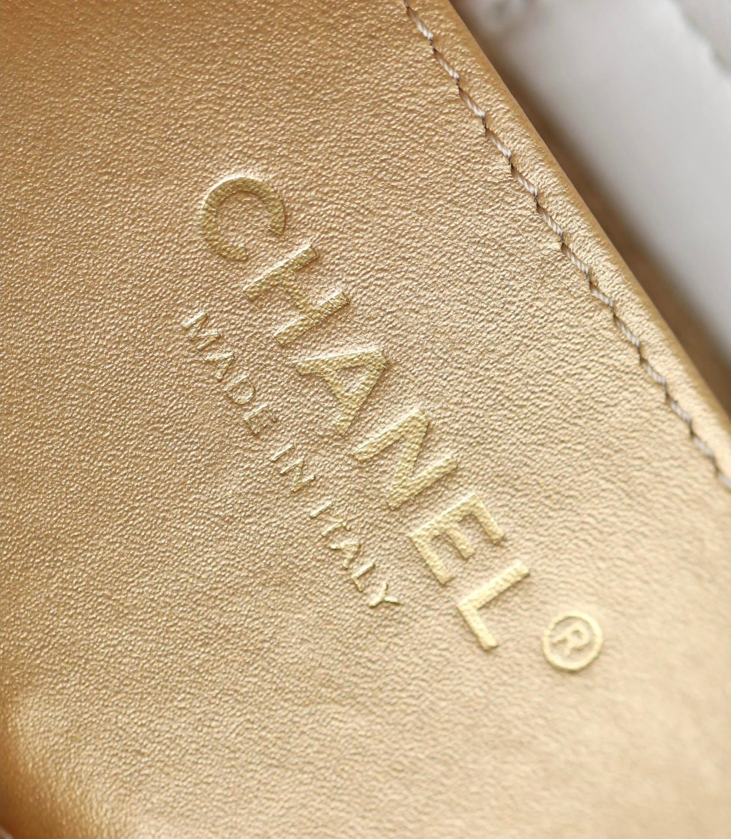 cc 24s hobo bag 19cm white lambskin pearl ball mysite