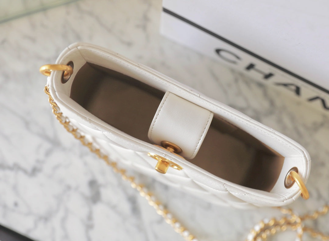 cc 24s hobo bag 19cm white lambskin pearl ball mysite