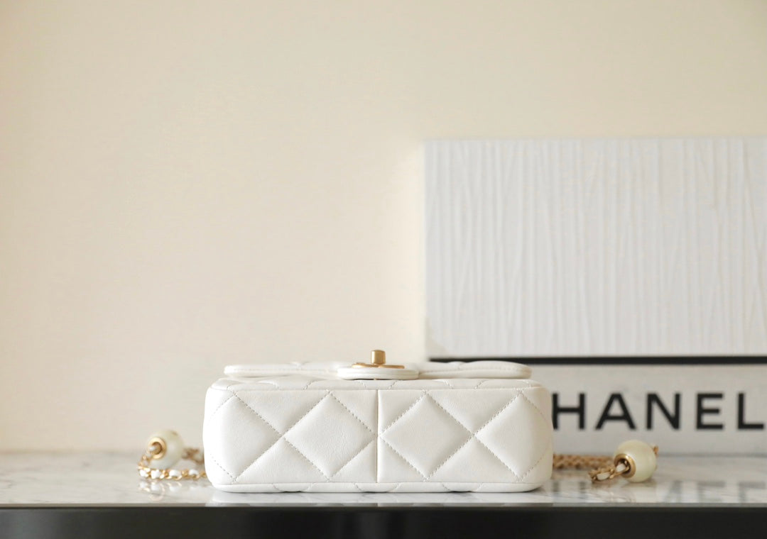 cc 24s mini flap bag 20cm white lambskin pearl ball mysite