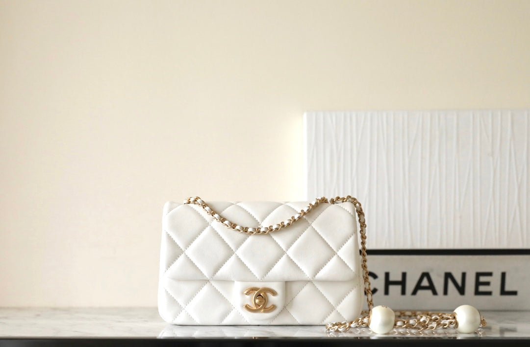cc 24s mini flap bag 20cm white lambskin pearl ball mysite