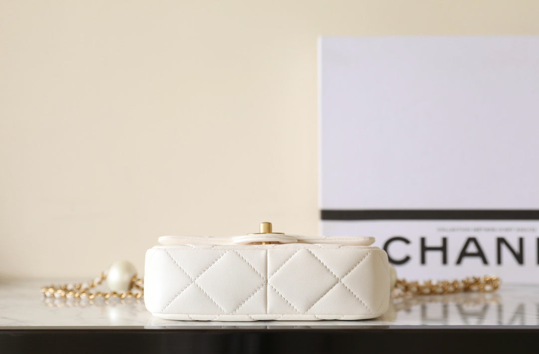 cc 24s mini flap bag 17cm white lambskin pearl ball mysite