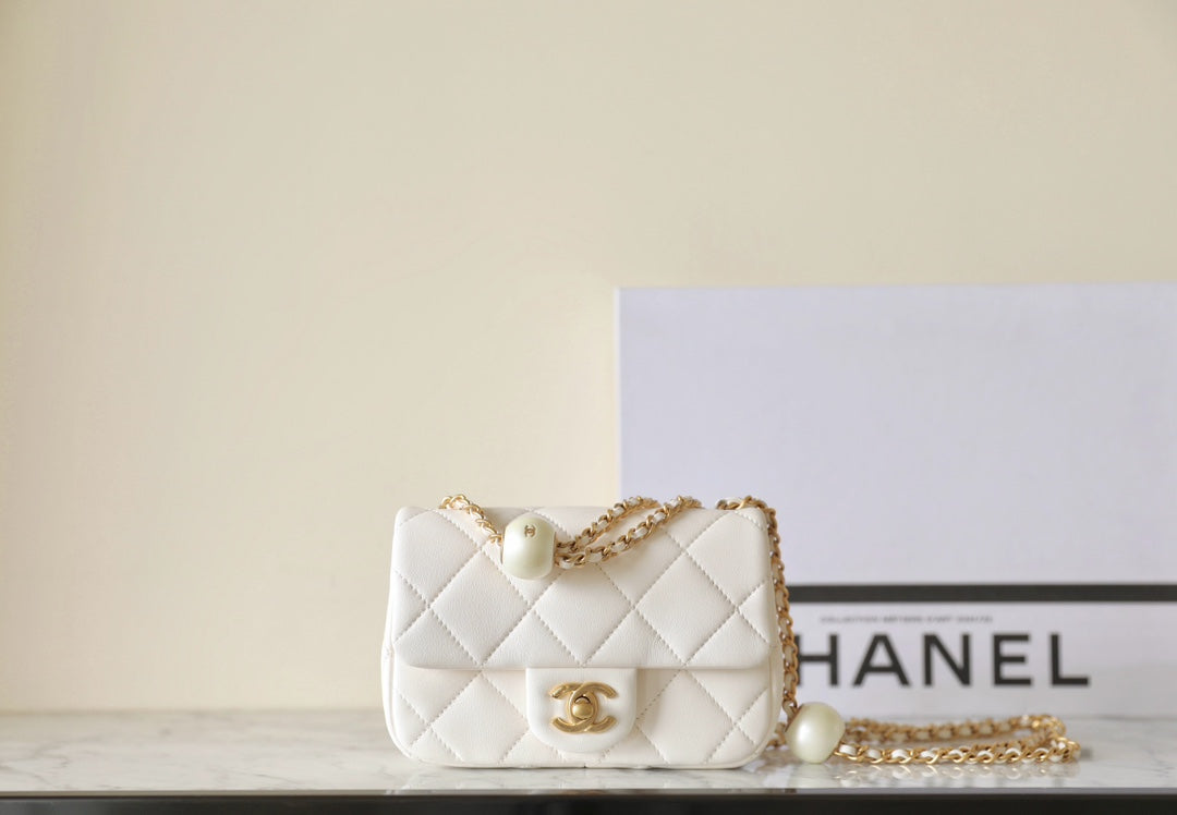cc 24s mini flap bag 17cm white lambskin pearl ball mysite