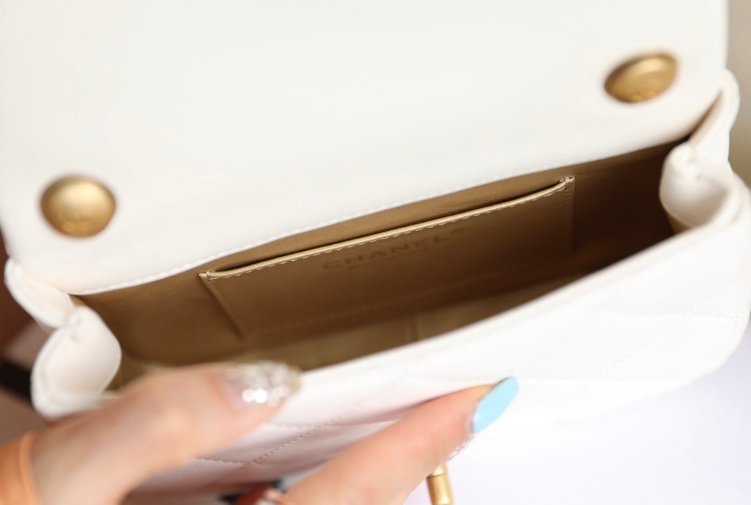 cc 24s mini flap bag 17cm white lambskin pearl ball mysite