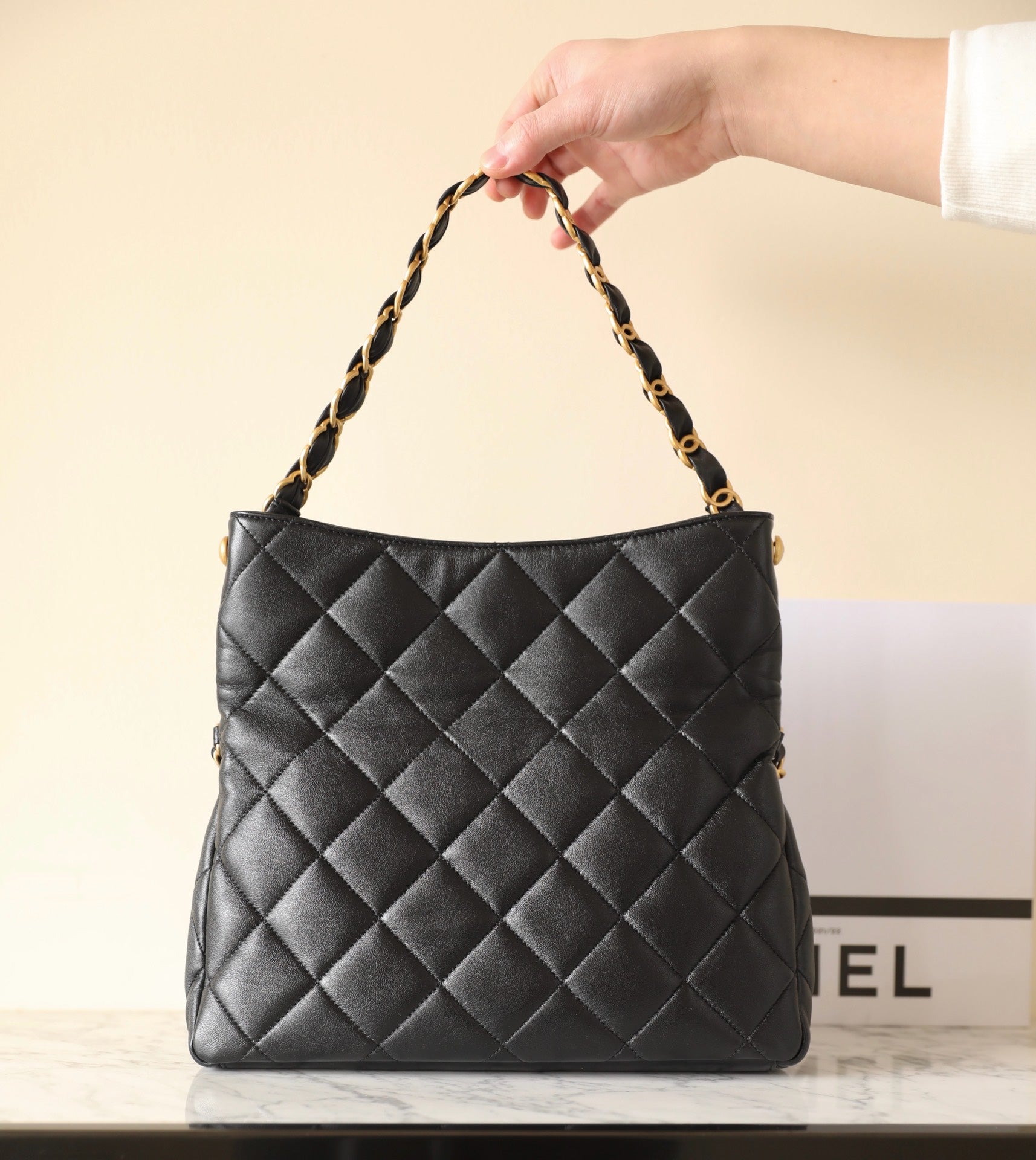 cc 24p hobo bag 28cm black lambskin gold hardware mysite