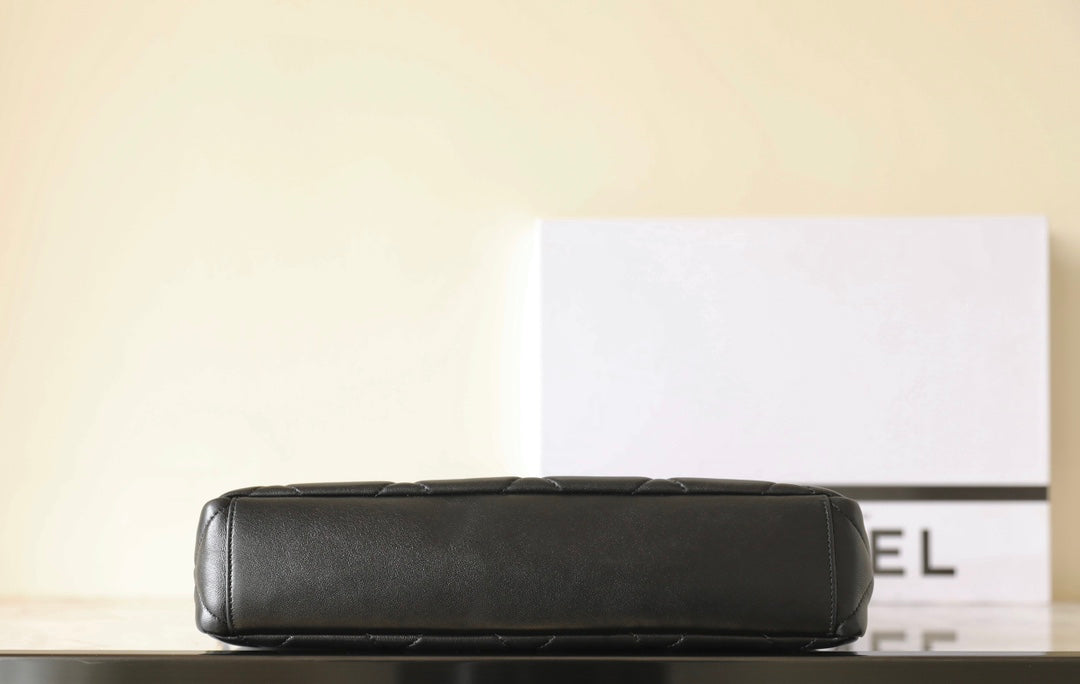 cc 24p hobo bag 28cm black lambskin gold hardware mysite