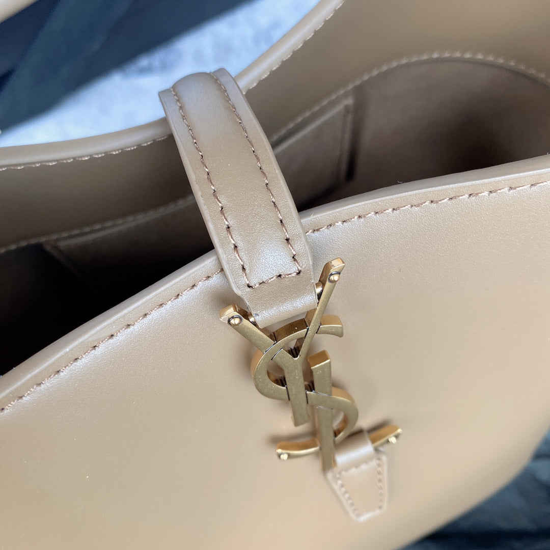 le 37 small 17cm dark beige shiny calfskin mysite