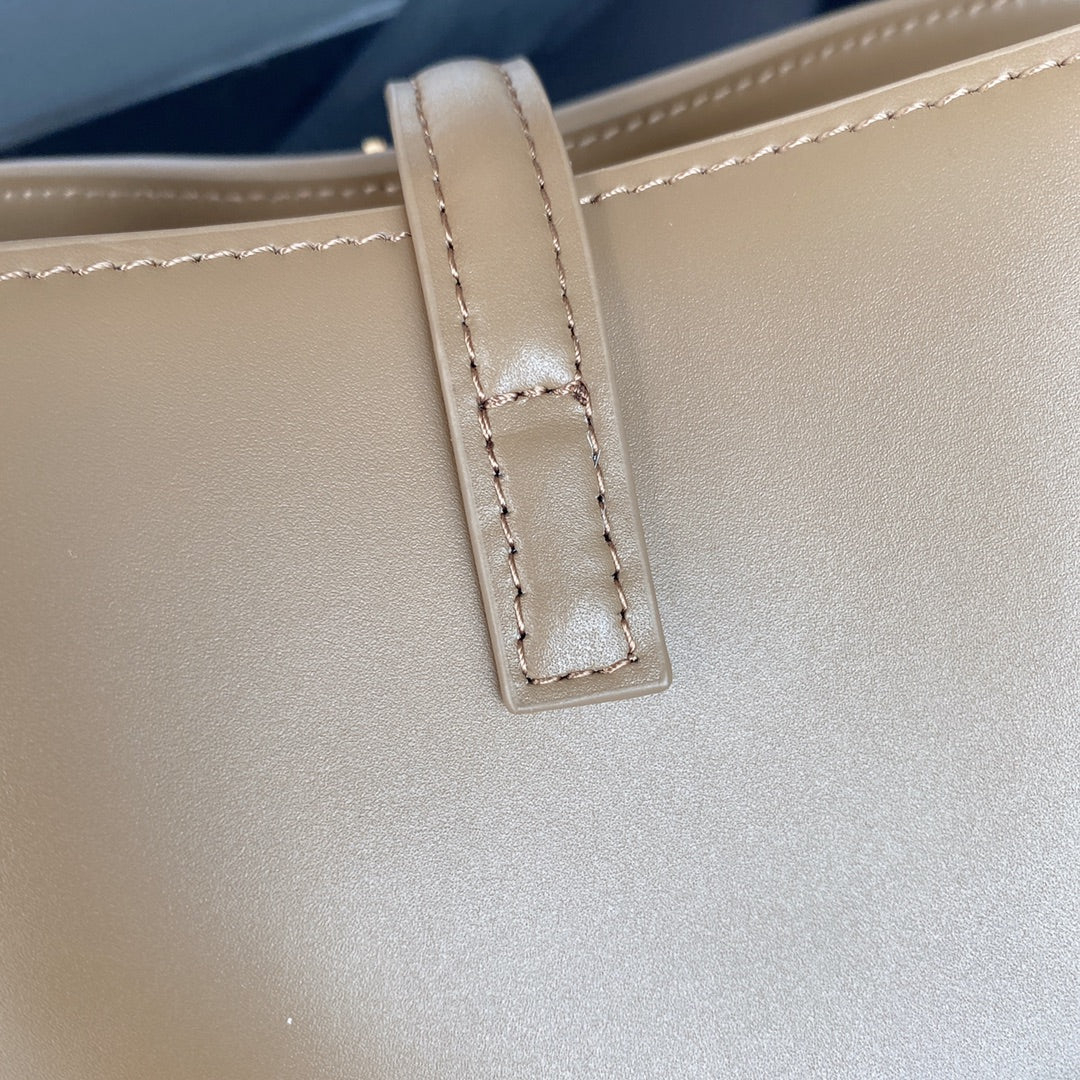 le 37 small 17cm dark beige shiny calfskin mysite