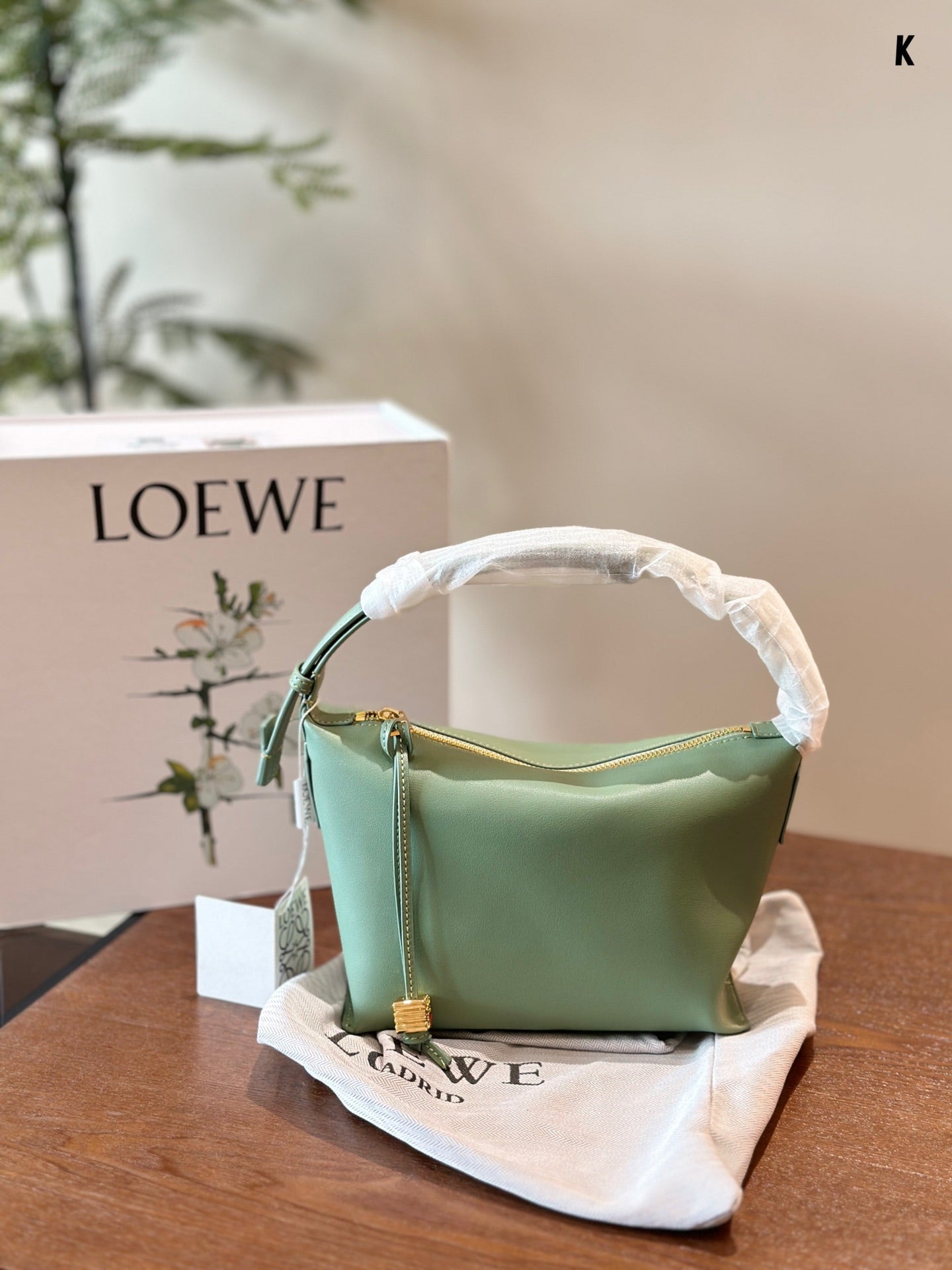 LOE LUNA HOBO 20 BAG IN GREEN MINT CALFSKIN mysite