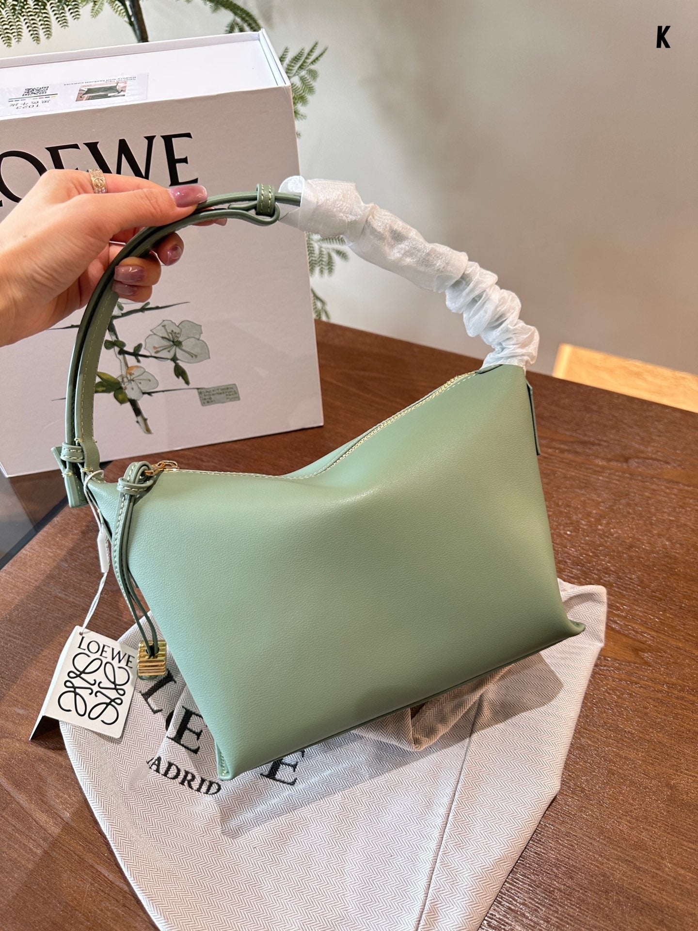 LOE LUNA HOBO 20 BAG IN GREEN MINT CALFSKIN mysite