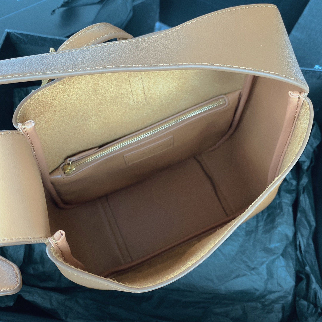 le 5a7 small 23cm brown calfskin mysite