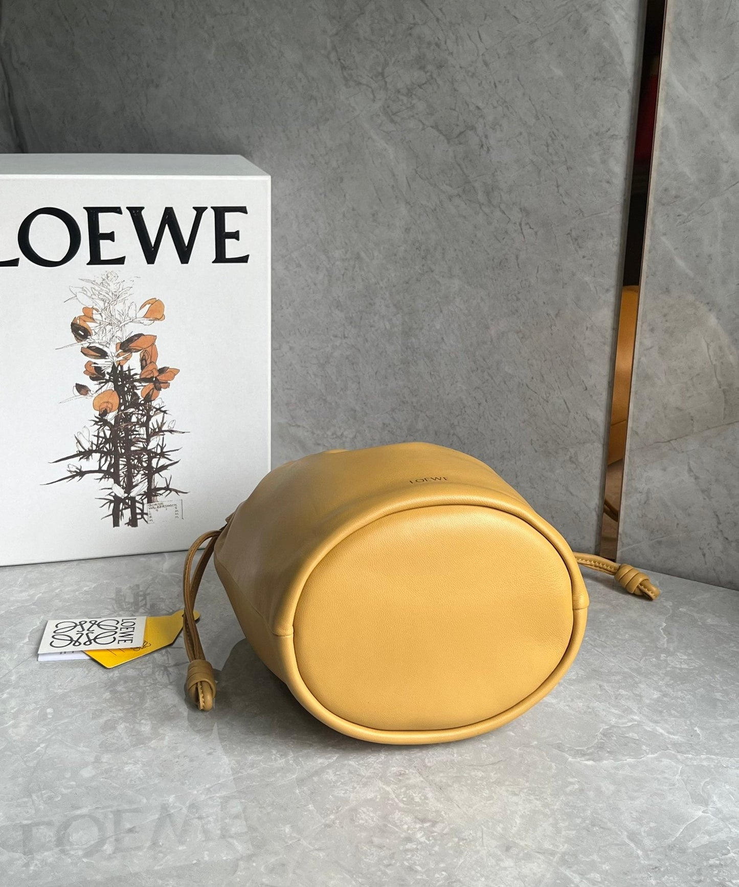 LOE 32 FLAMENCO PURSE BUCKET IN SAHARA MELLOW NAPPA LAMBSKIN mysite