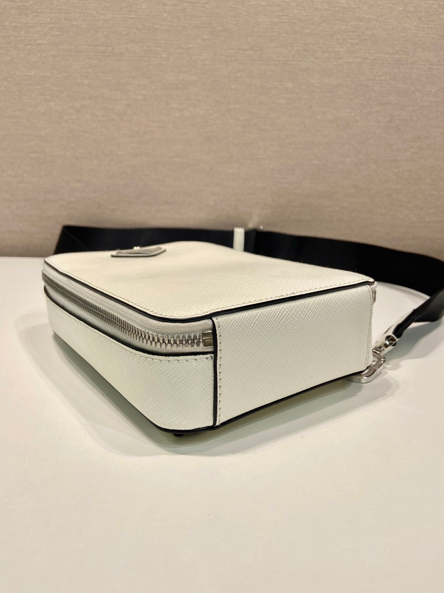 CHEST BAG 20 IN WHITE SAFFIANO LEATHER mysite