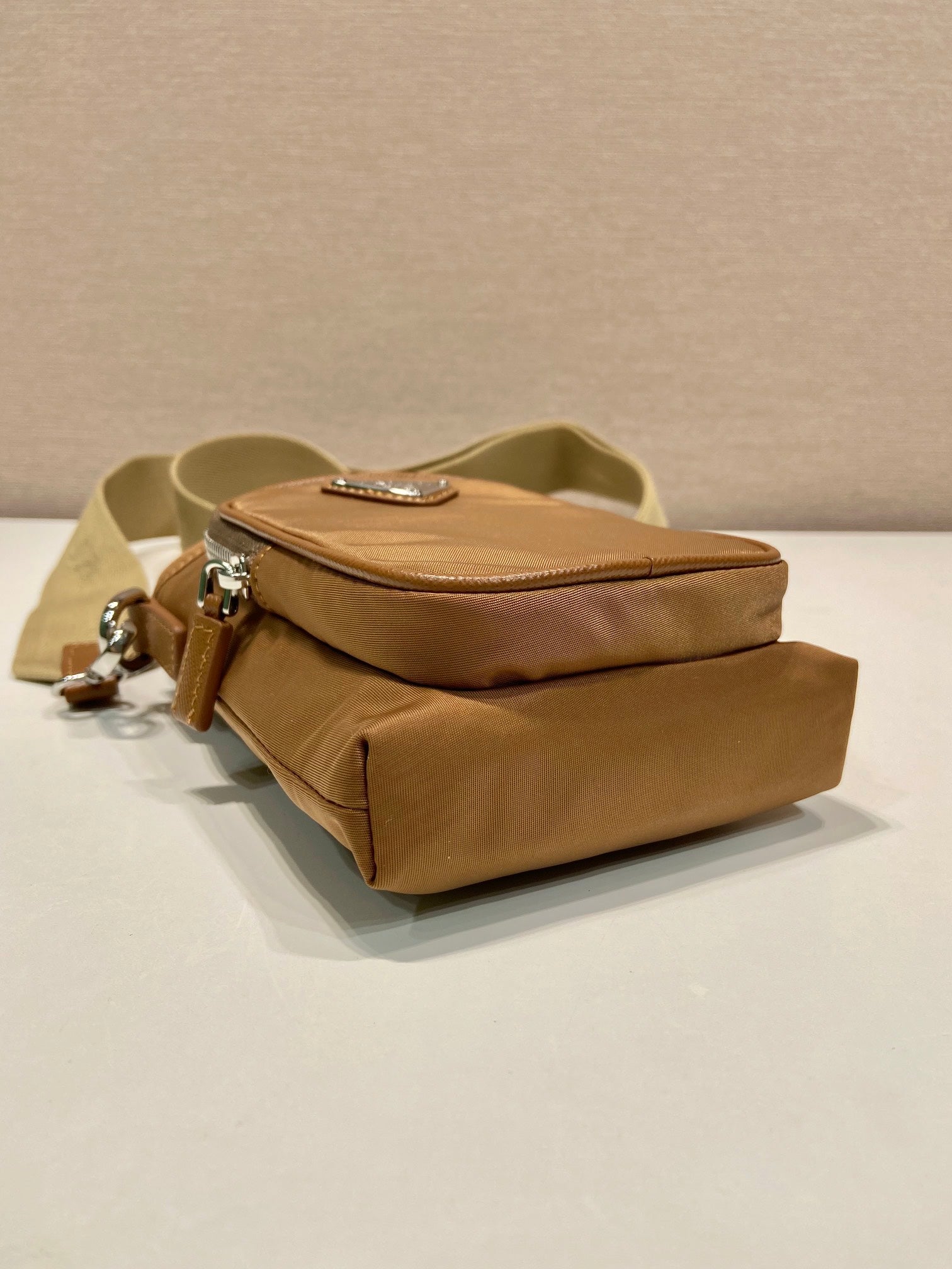 PHONE BAG 18 IN SEPIA BROWN RE-NYLON mysite