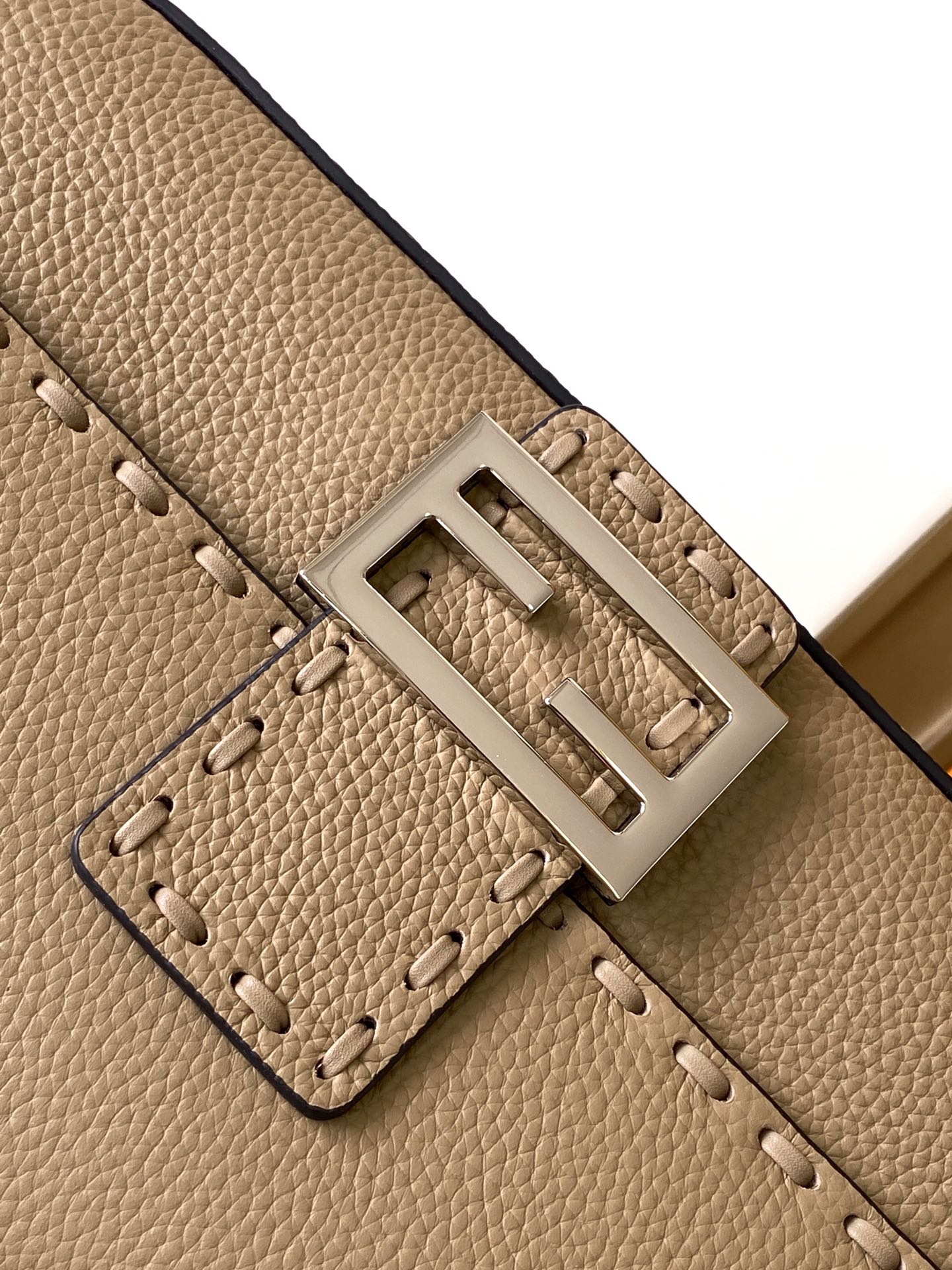 Fend Baguette 27 Bag Brown Calfskin Shw mysite