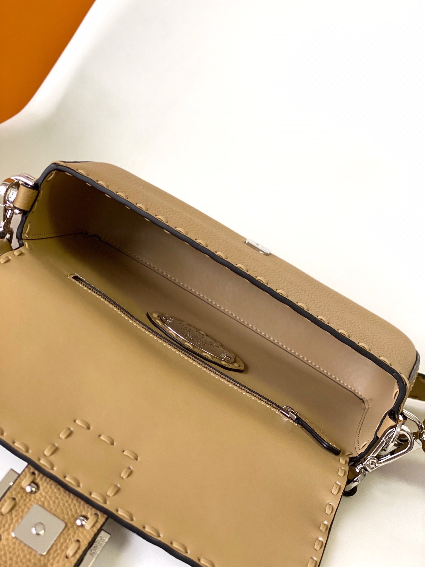 Fend Baguette 27 Bag Light Brown Calfskin Shw mysite