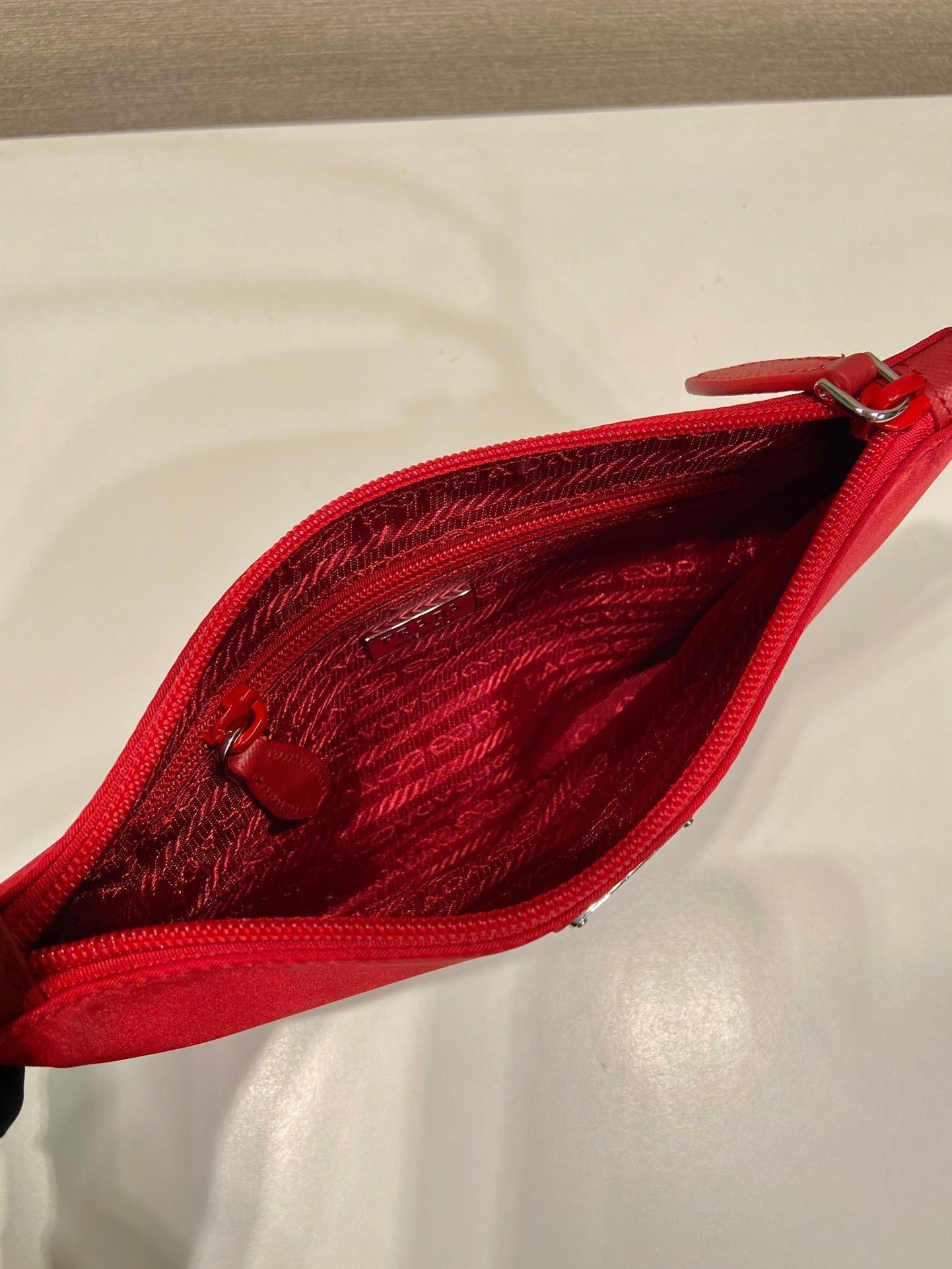 SHOULDER BAG 24 WITH TRIANGLE LOGO IN PASSION RED RE-NYLON FABRIC mysite