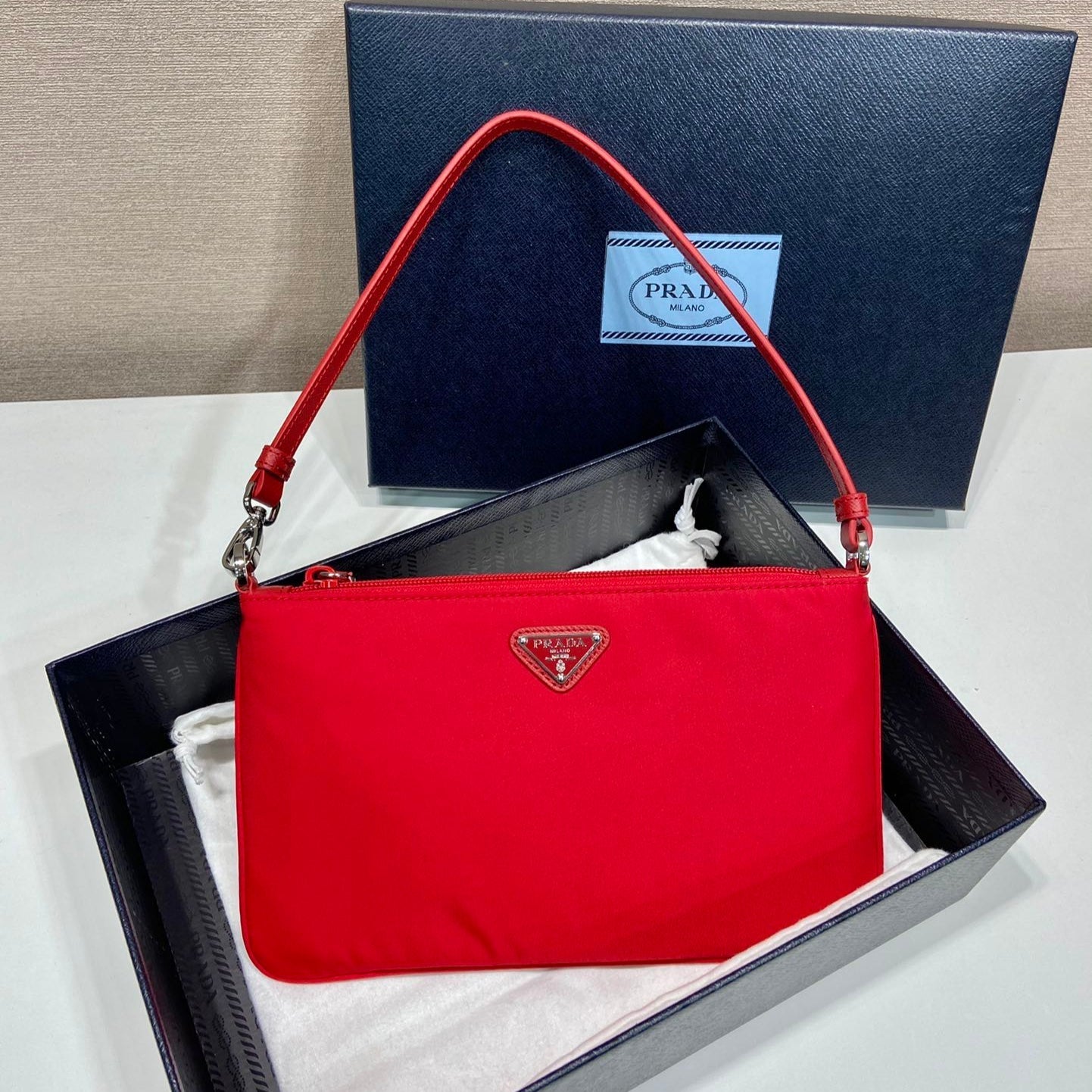 SHOULDER BAG 24 WITH TRIANGLE LOGO IN PASSION RED RE-NYLON FABRIC mysite
