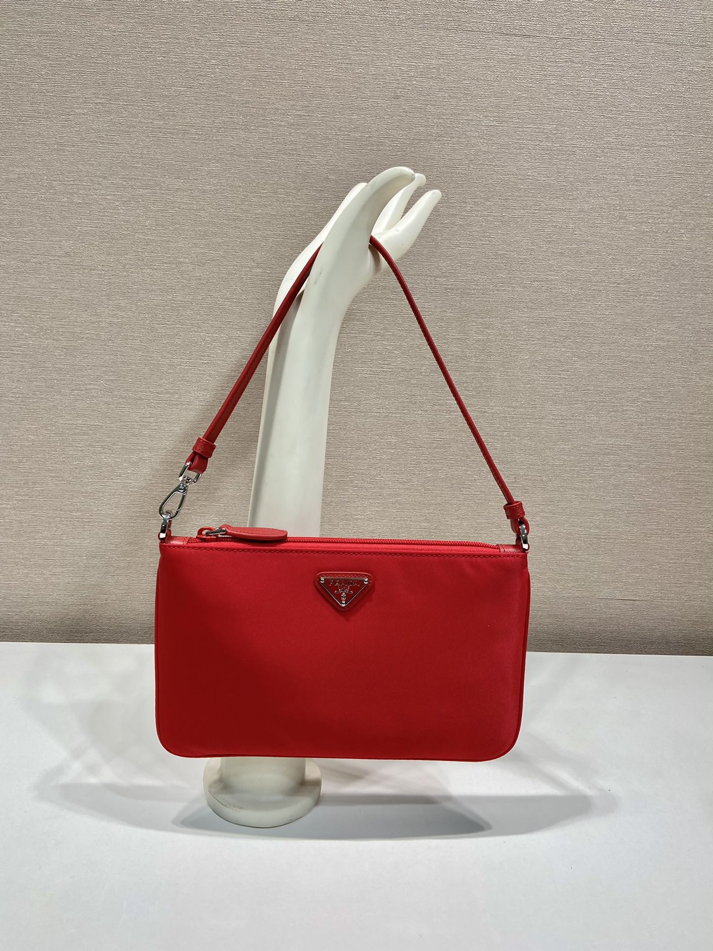 SHOULDER BAG 24 WITH TRIANGLE LOGO IN PASSION RED RE-NYLON FABRIC mysite