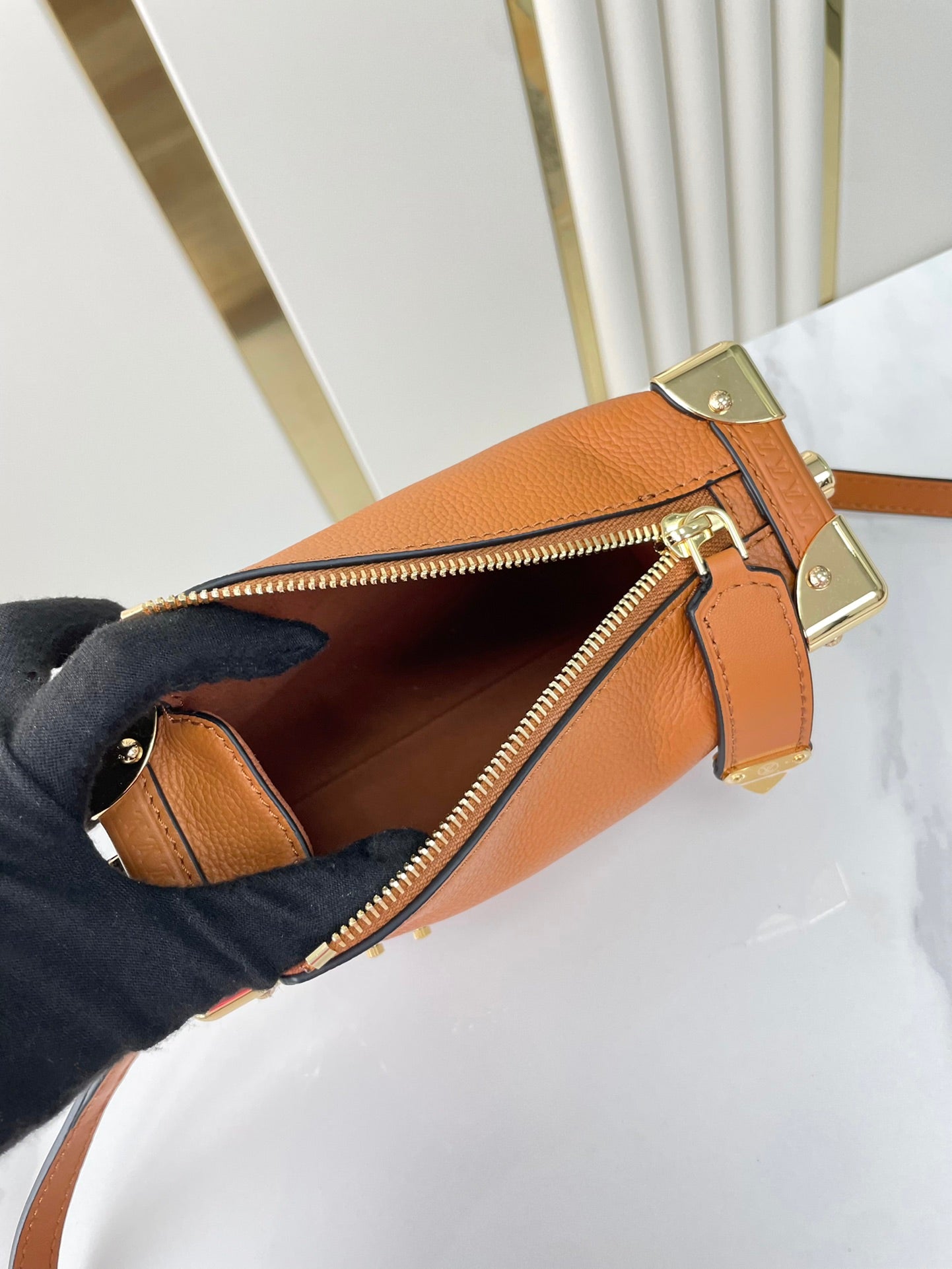 SIDE TRUNK MINI 18 IN ORANGE BROWN CALFSKIN GOLD HARDWARE mysite