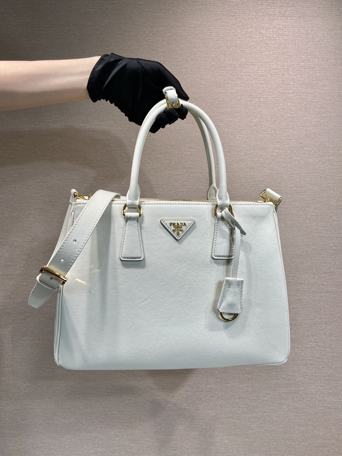 LARGE GALLERIA BAG 32 IN WHITE SMOOTH CALFSKIN GOLD HARDWARE mysite