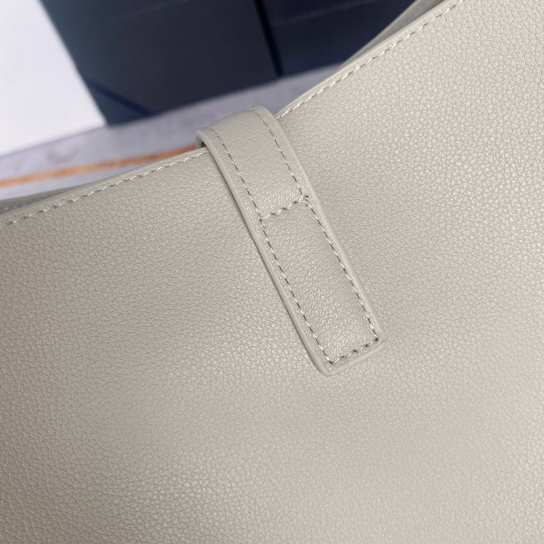 le 5a7 large 30cm white calfskin mysite