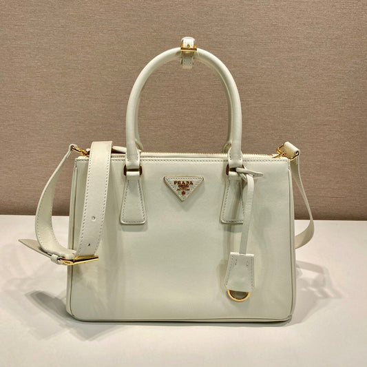 MEDIUM GALLERIA BAG 28 IN WHITE SMOOTH CALFSKIN GOLD HARDWARE mysite