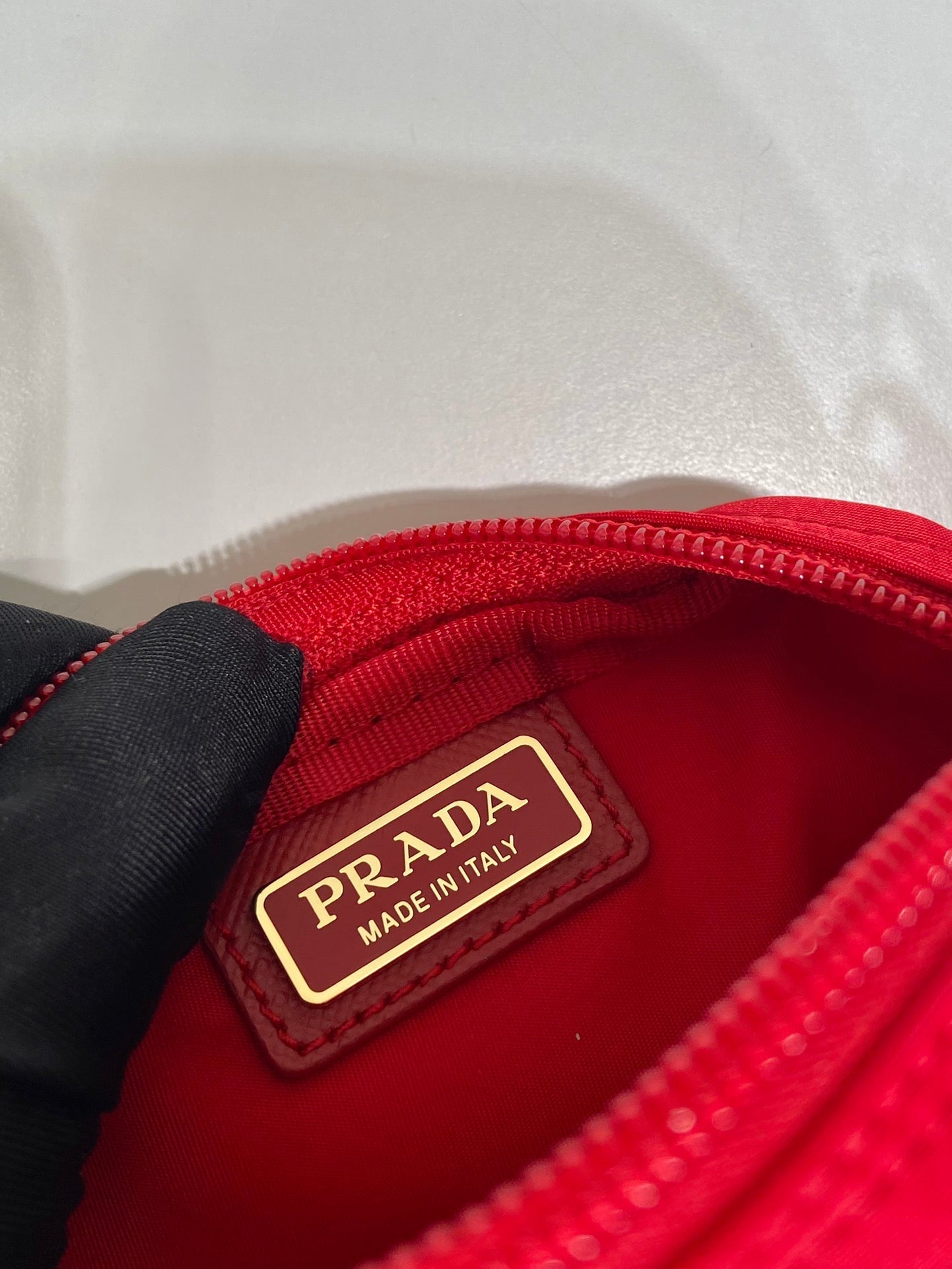 CLUTCH 12 IN PASSION RED RE-NYLON mysite