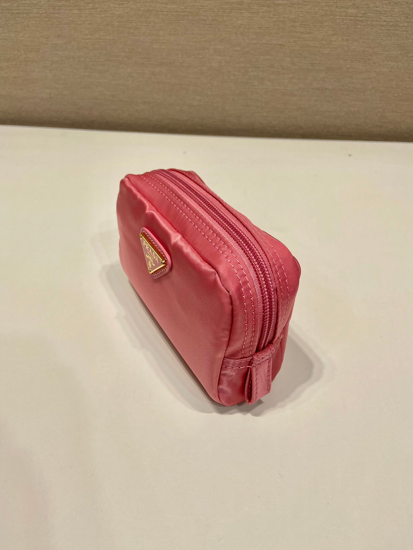 CLUTCH 12 IN CANDY PINK RE-NYLON mysite