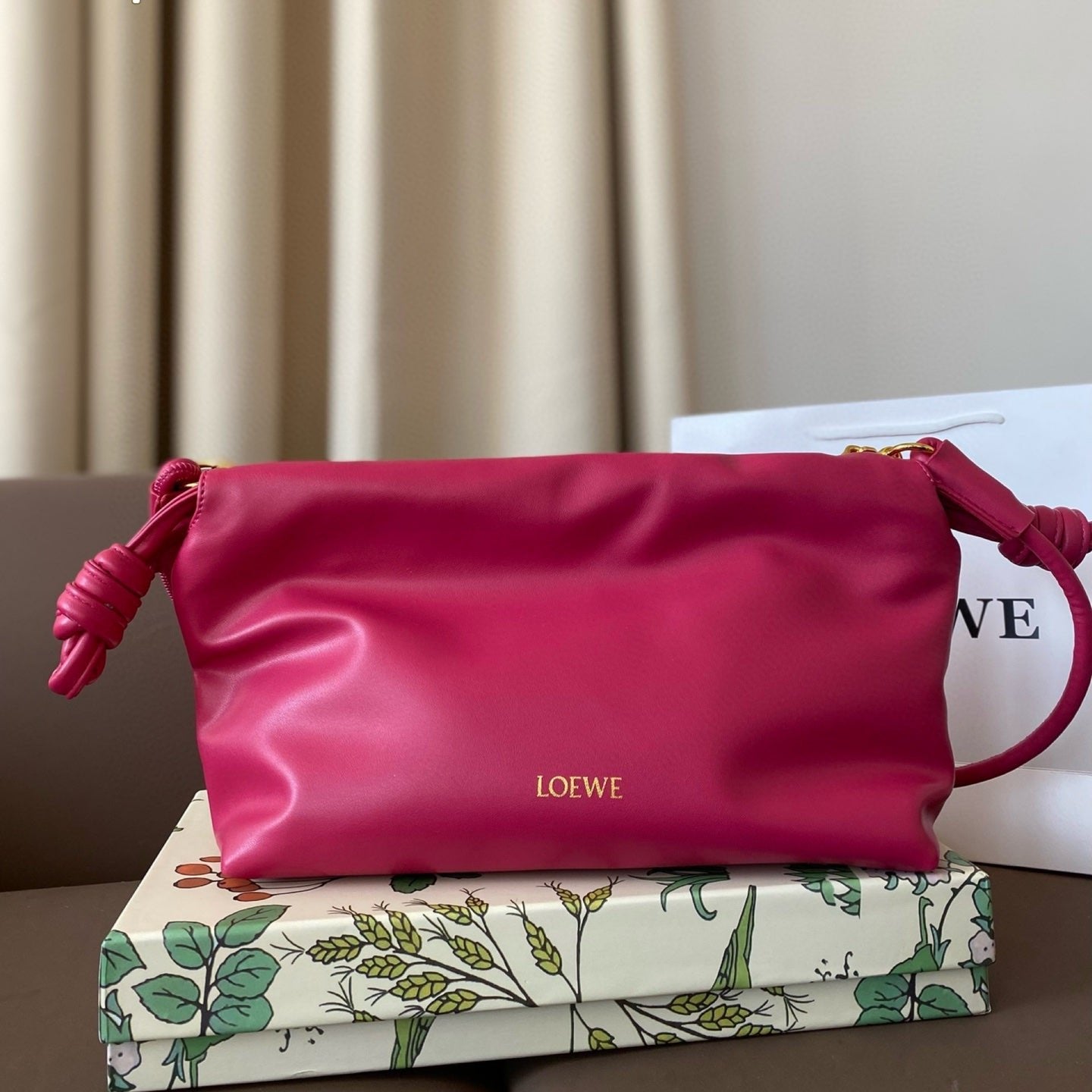 LOE MEDIUM 28 FLAMENCO PURSE IN BRIGHT PINK NAPPA LAMBSKIN mysite