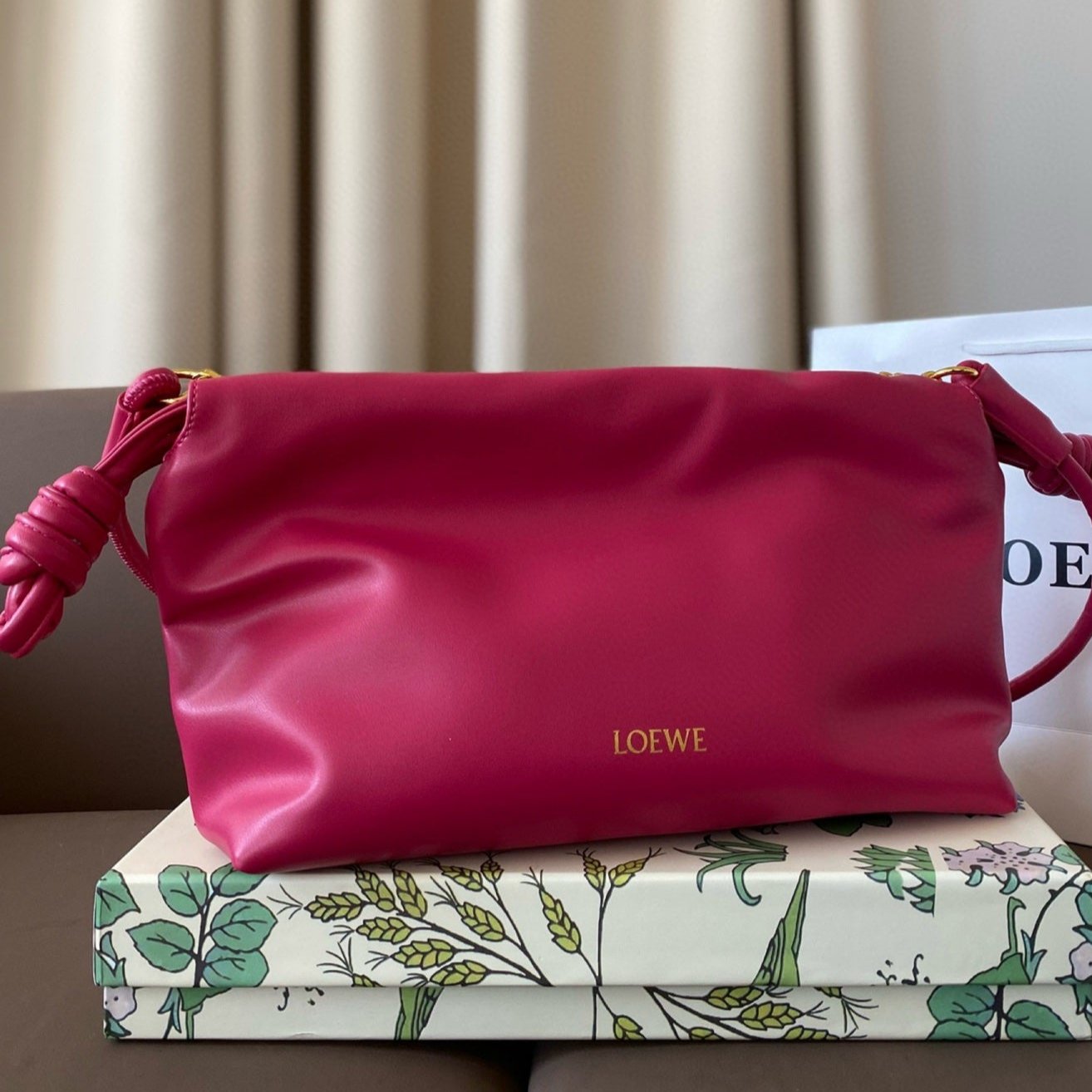 LOE MEDIUM 28 FLAMENCO PURSE IN BRIGHT PINK NAPPA LAMBSKIN mysite