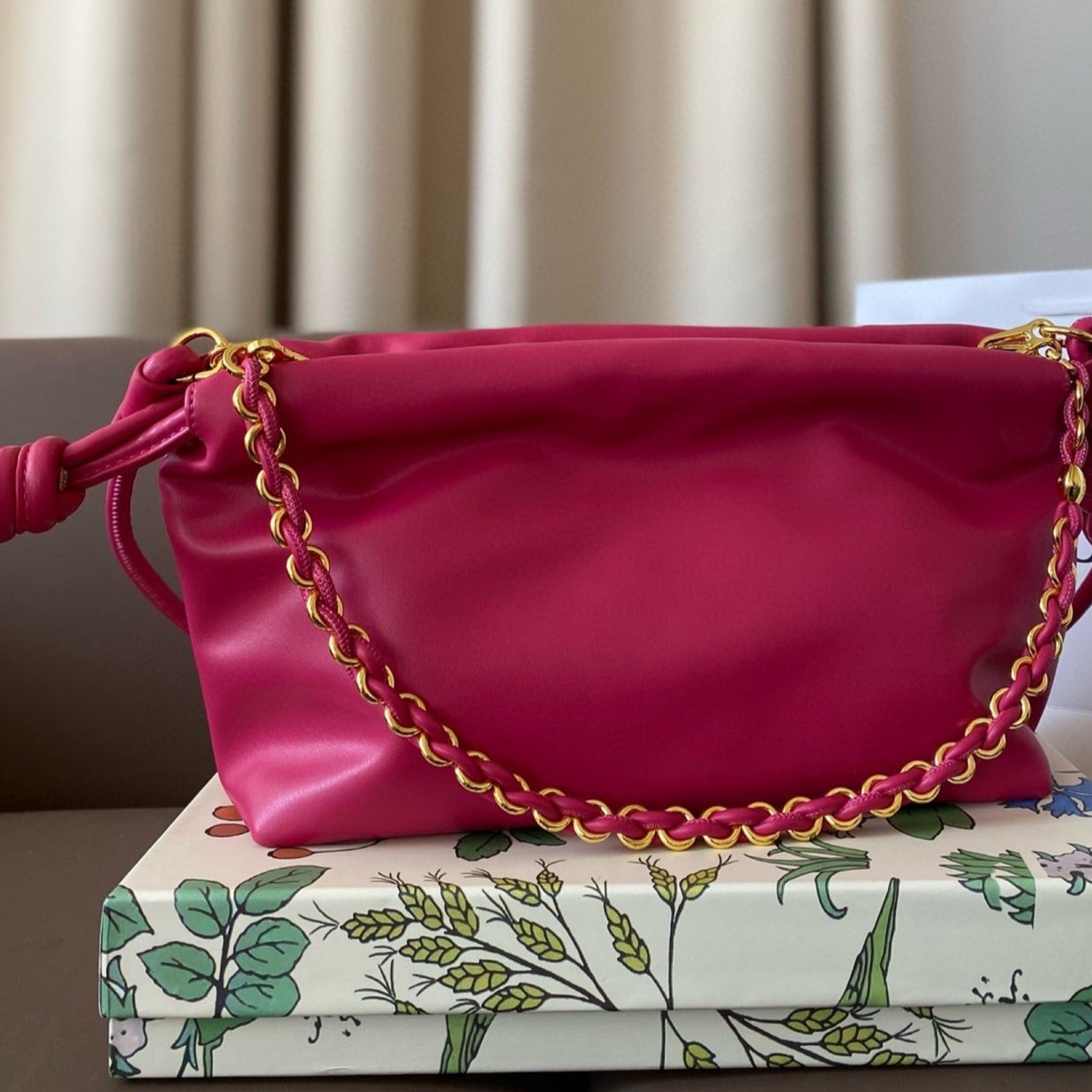 LOE MEDIUM 28 FLAMENCO PURSE IN BRIGHT PINK NAPPA LAMBSKIN mysite